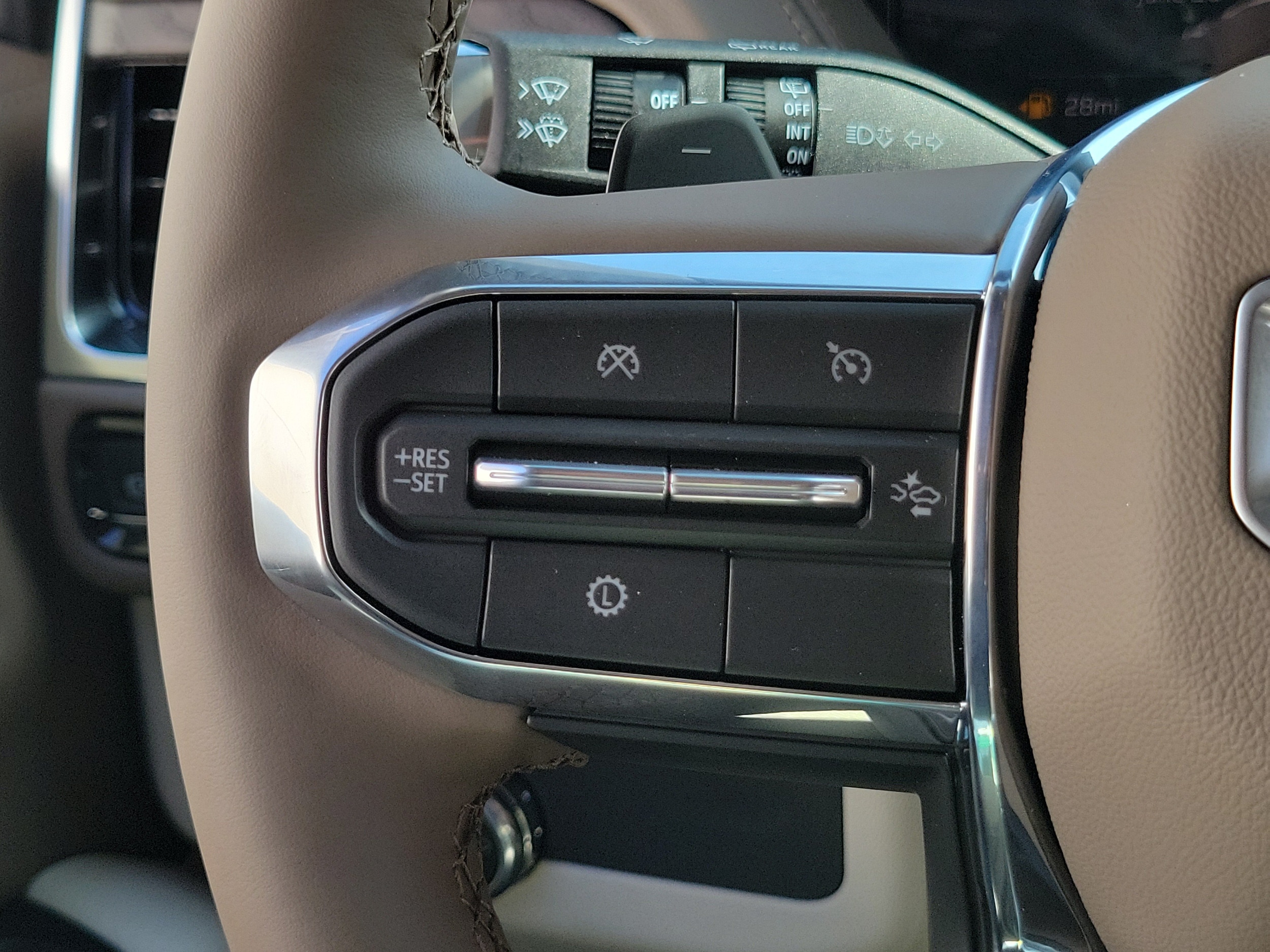 2026 GMC Yukon Denali - Photo 26