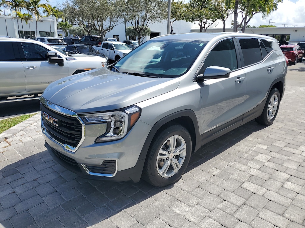 Used 2024 GMC Terrain SLE SUV