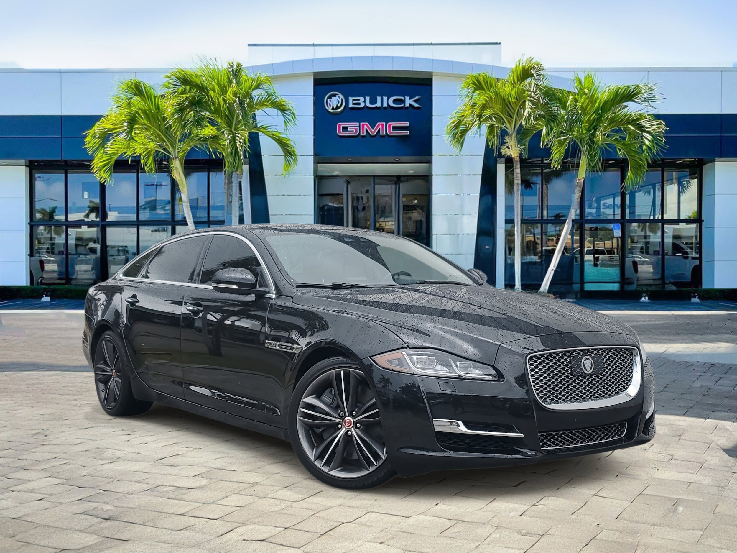 2019 Jaguar XJ Supercharged's photo