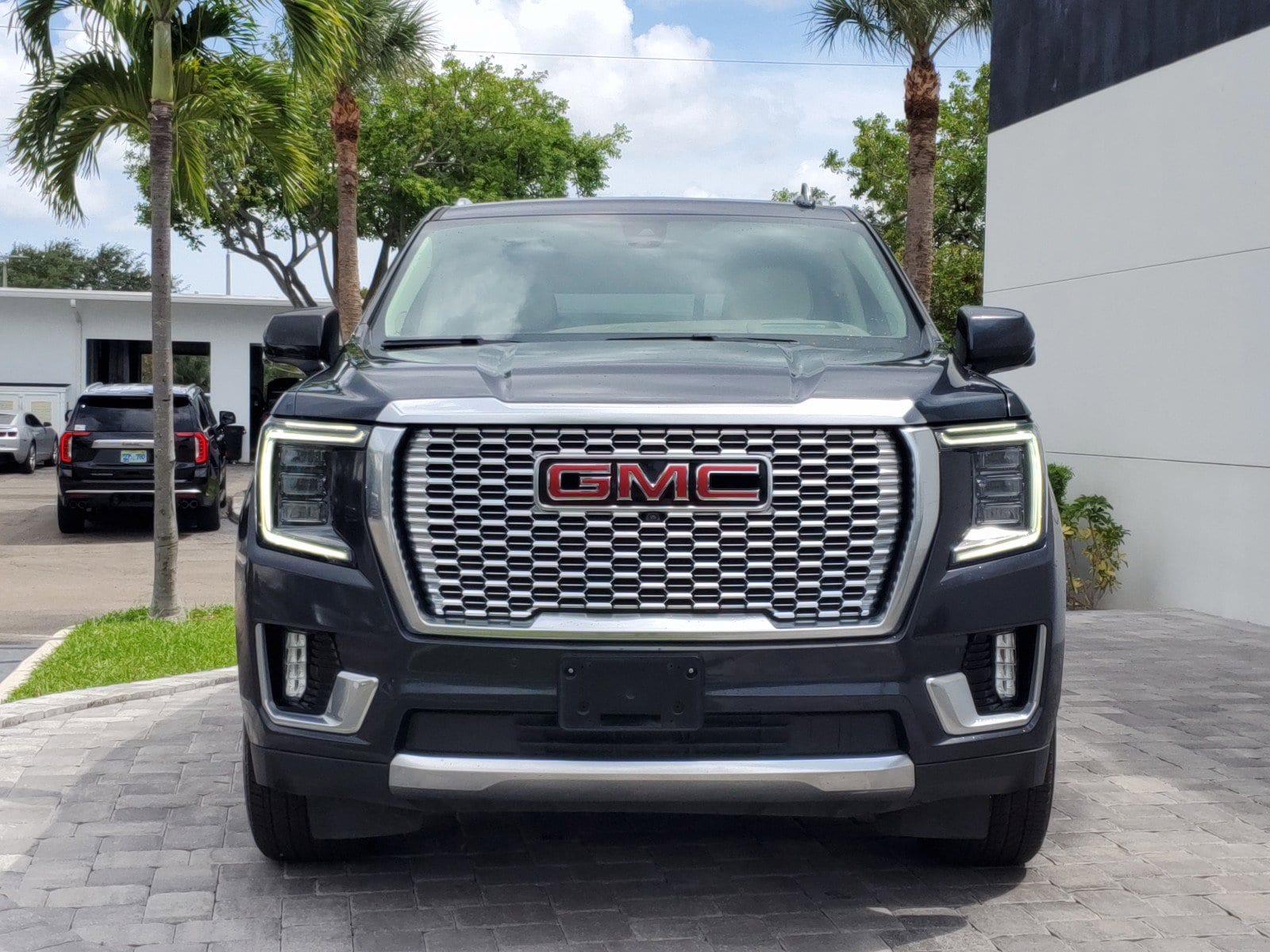 Used 2022 GMC Yukon Denali with VIN 1GKS2DKLXNR182105 for sale in Delray Beach, FL