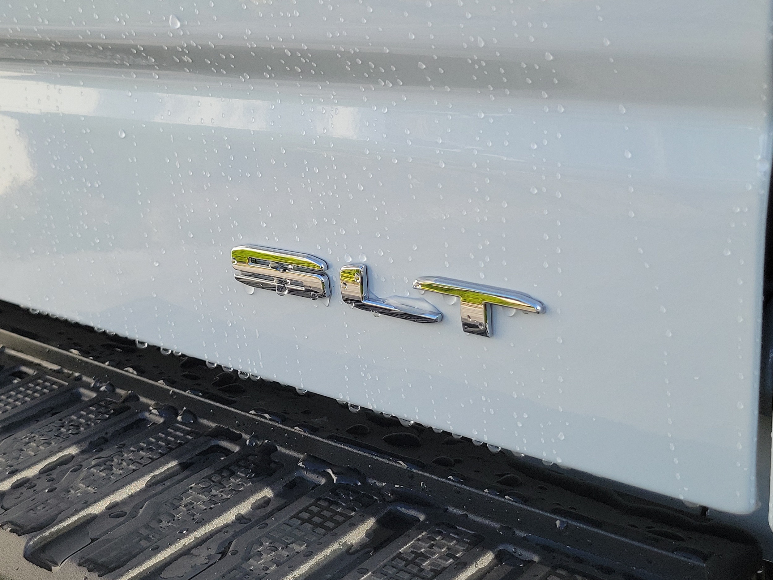 2026 GMC Sierra 1500 SLT - Photo 7