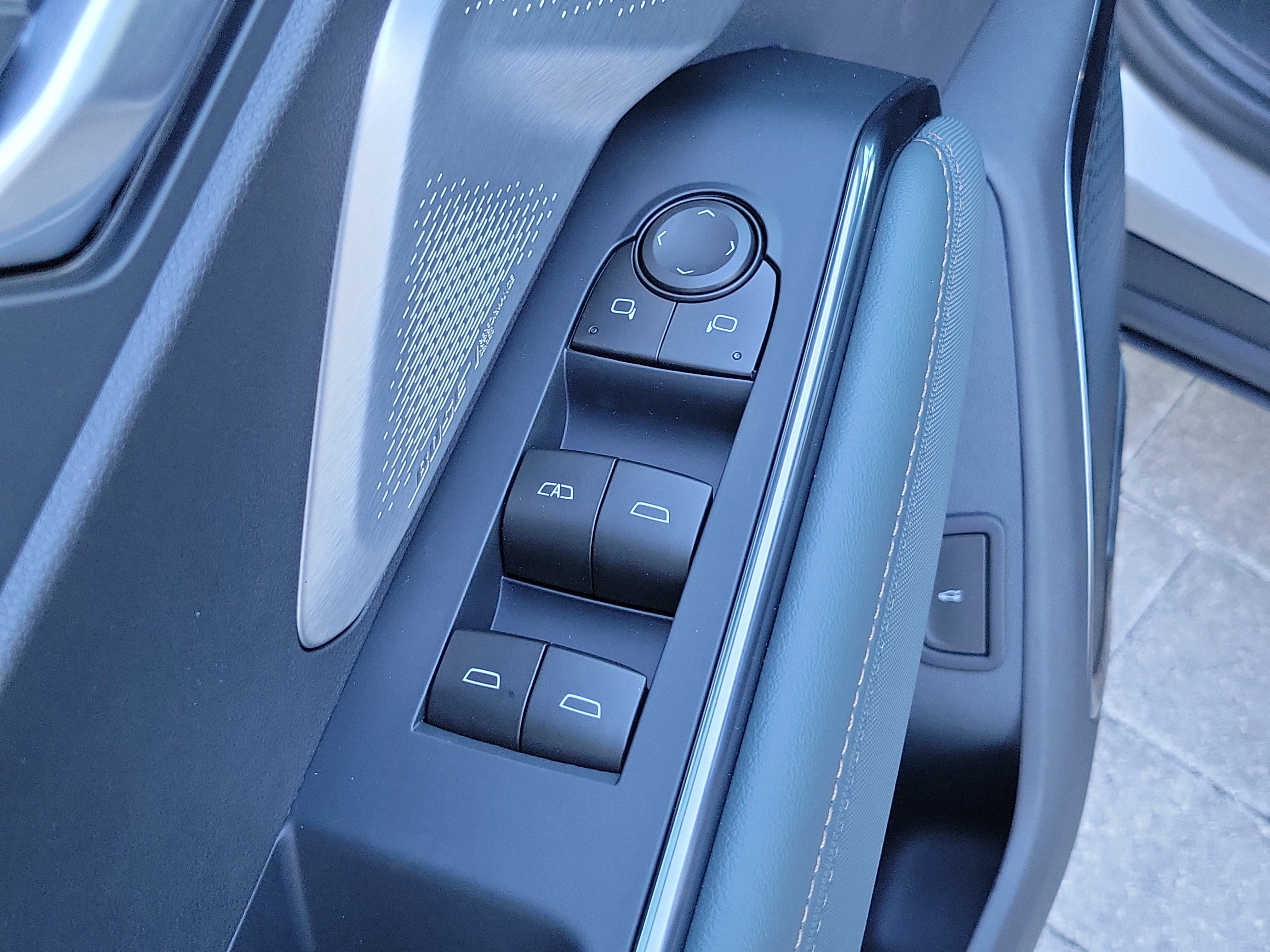 2027 GMC Acadia AT4 - Photo 19