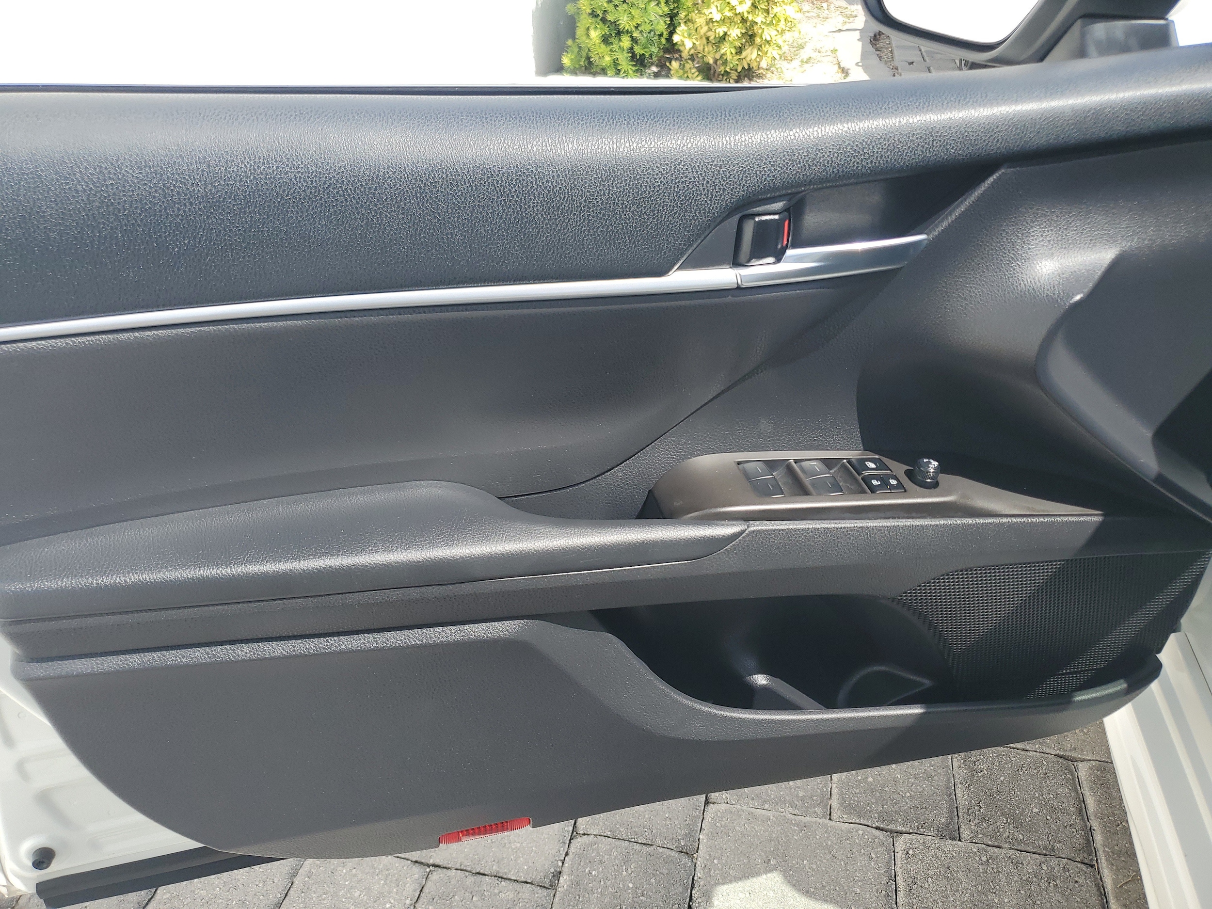 2023 Toyota Camry SE - Photo 16