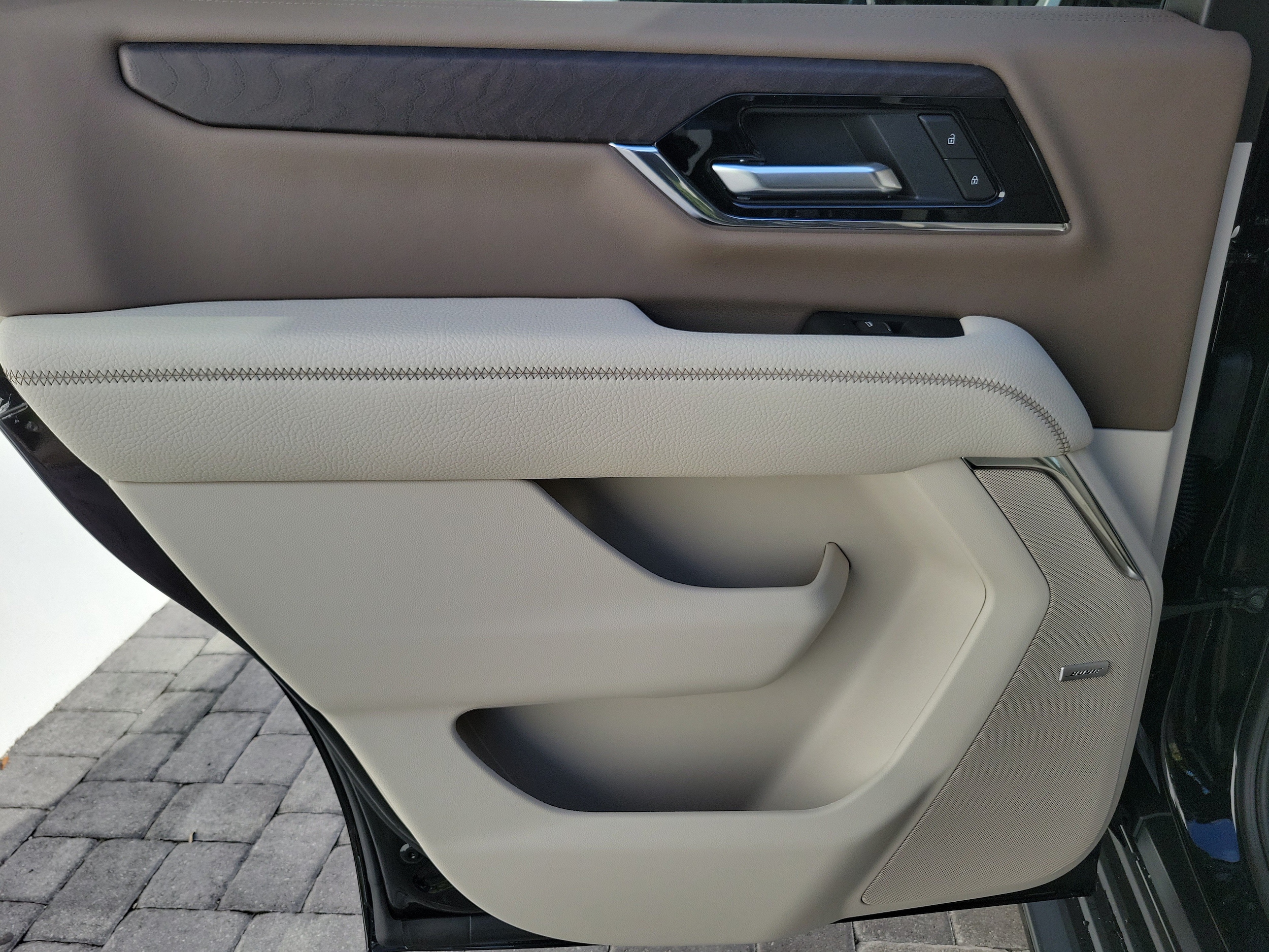2026 GMC Yukon Denali - Photo 12