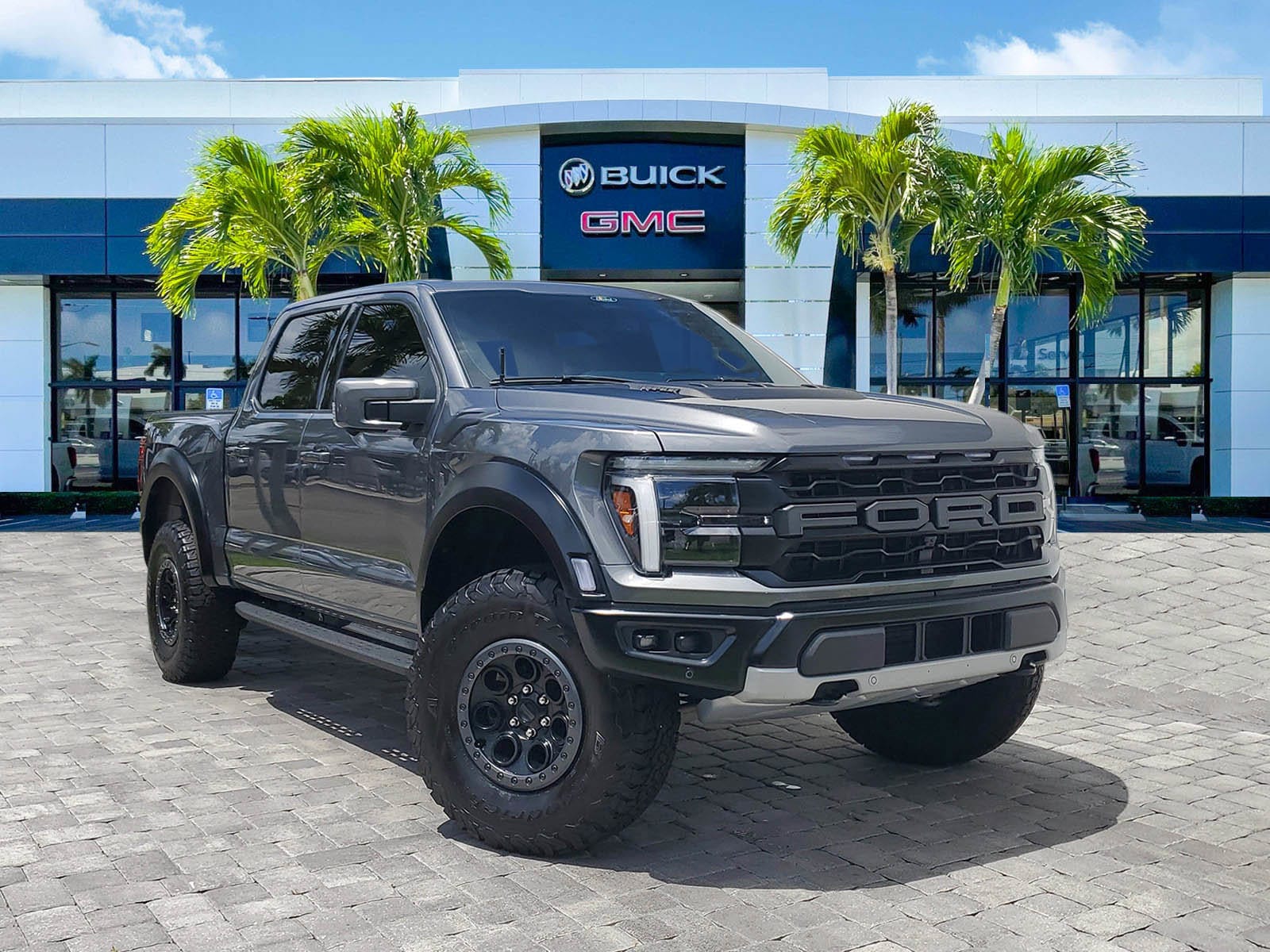 2025 Ford F-150 Raptor 4x4 SuperCrew 5-1/2 Box's photo