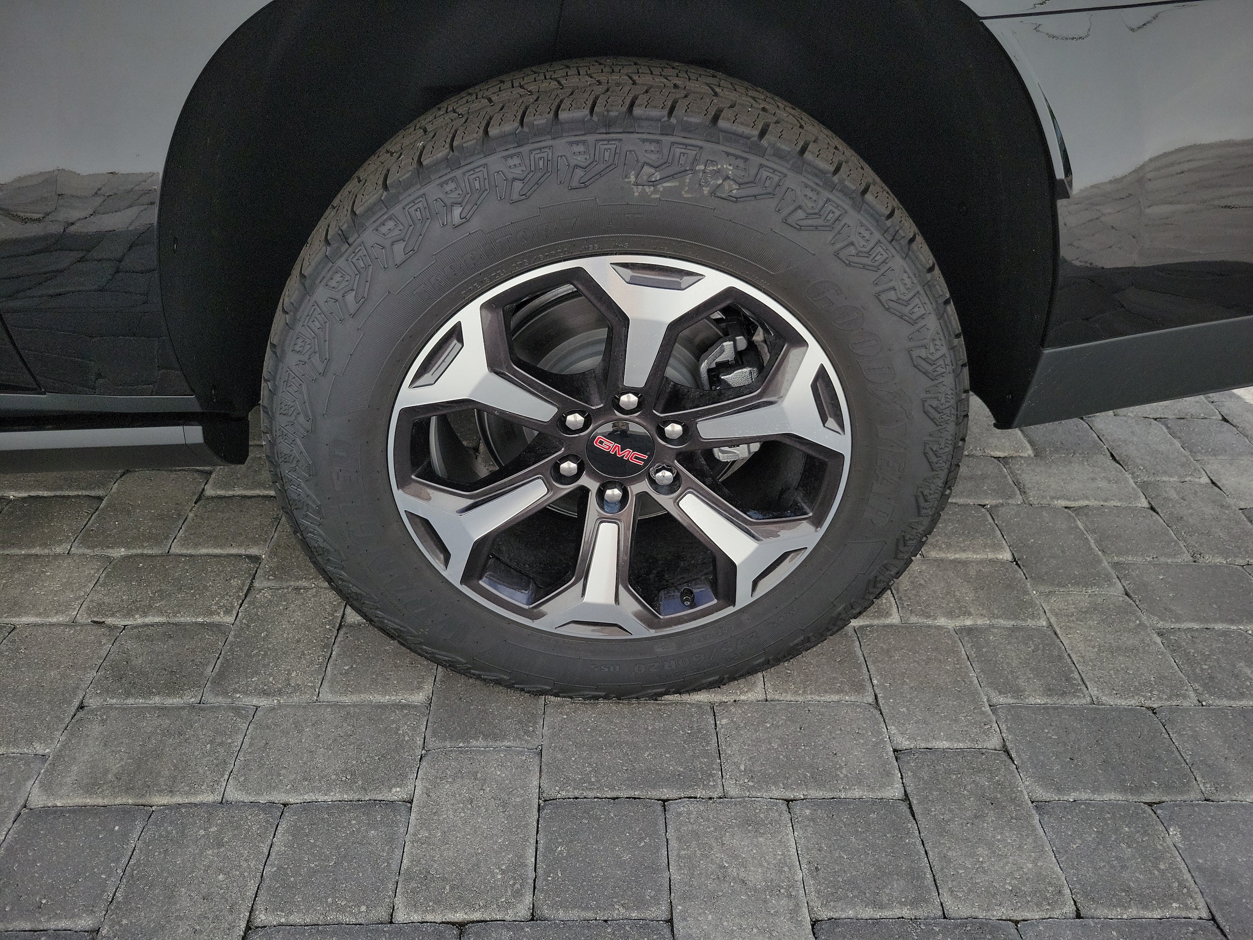 2026 GMC Yukon XL AT4 Ultimate - Photo 11