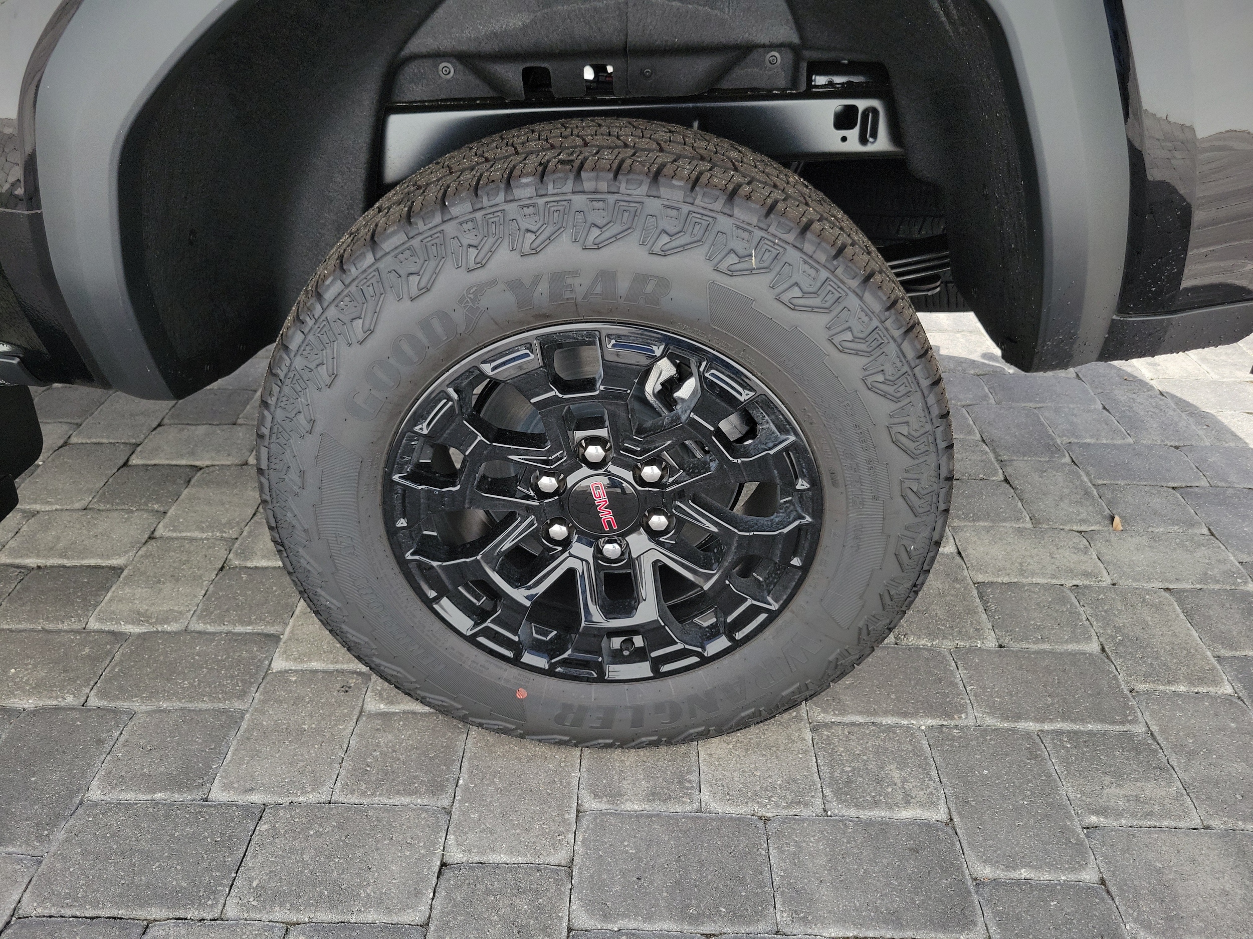 2026 GMC Canyon Elevation - Photo 10