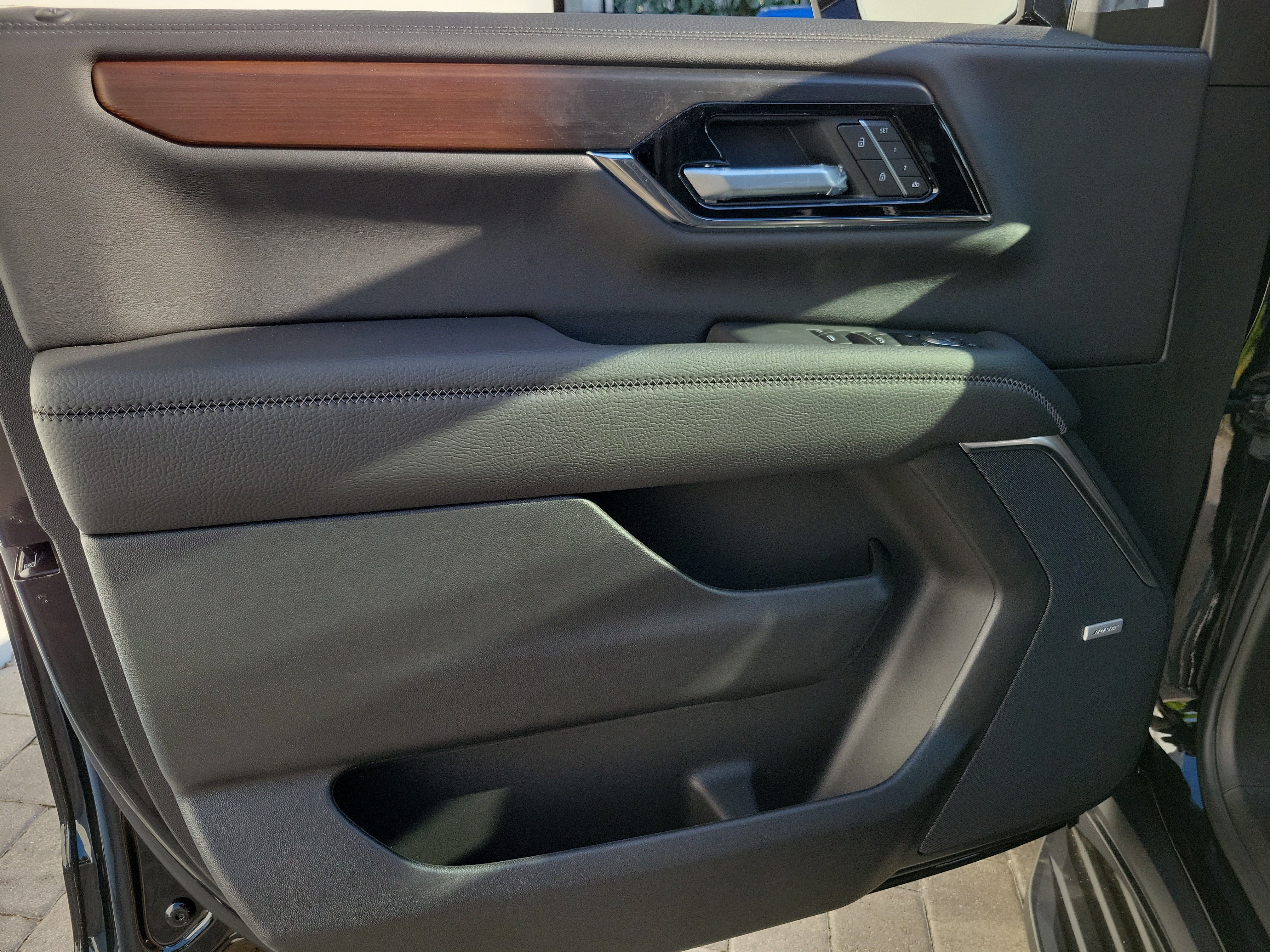 2026 GMC Yukon XL Denali - Photo 19