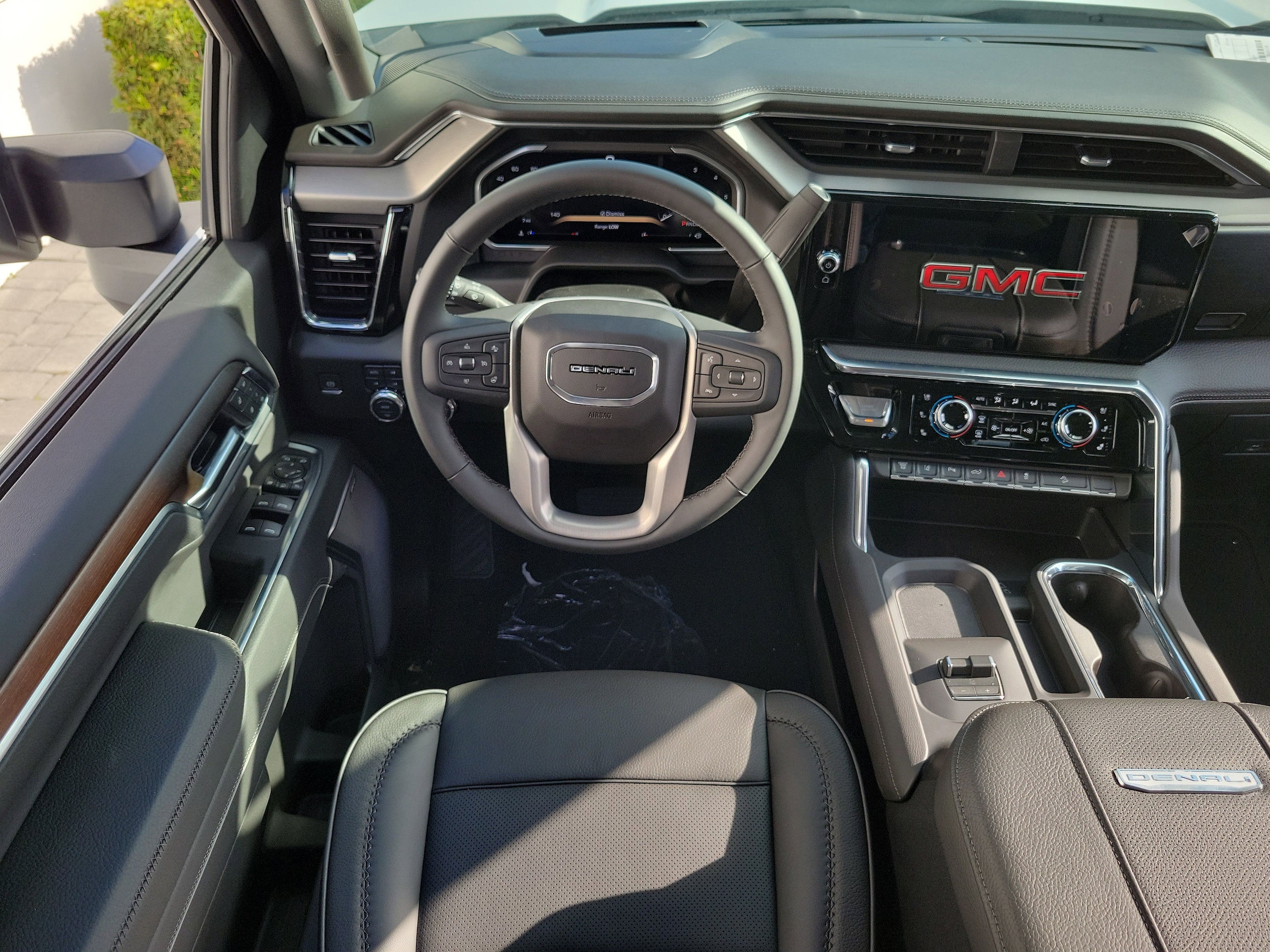 2026 GMC Sierra 2500HD Denali - Photo 15