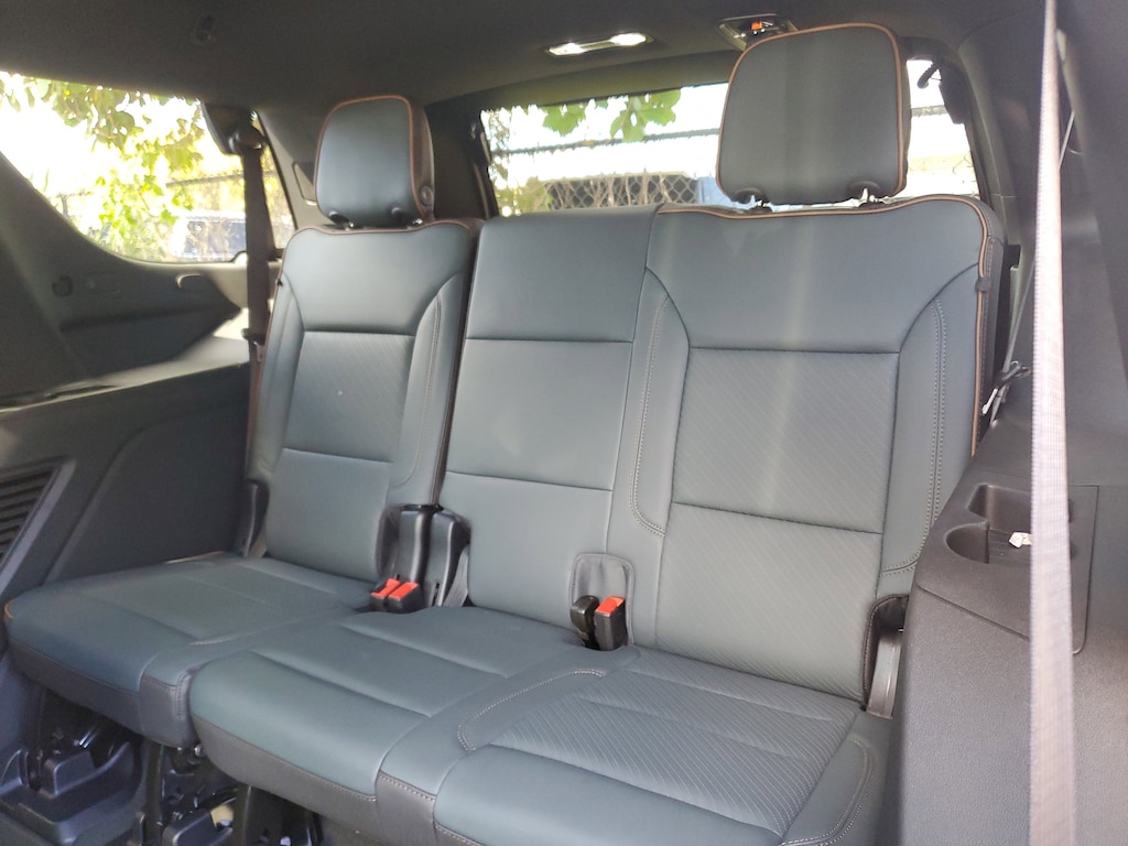 Used 2025 GMC Yukon AT4 SUV