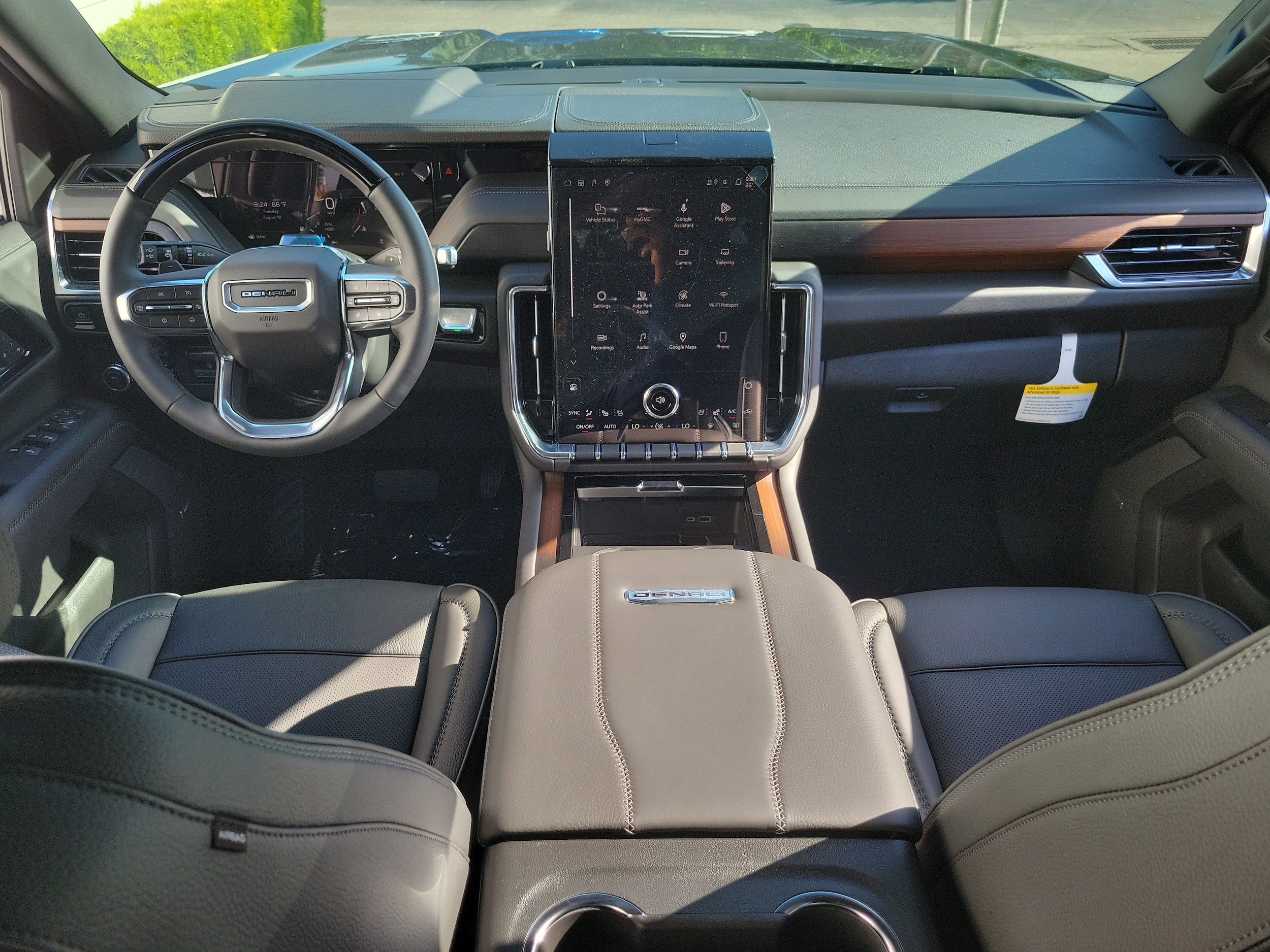 2026 GMC Yukon XL Denali - Photo 17