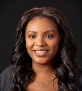 Staff member Diane Charles from ID_b8d744