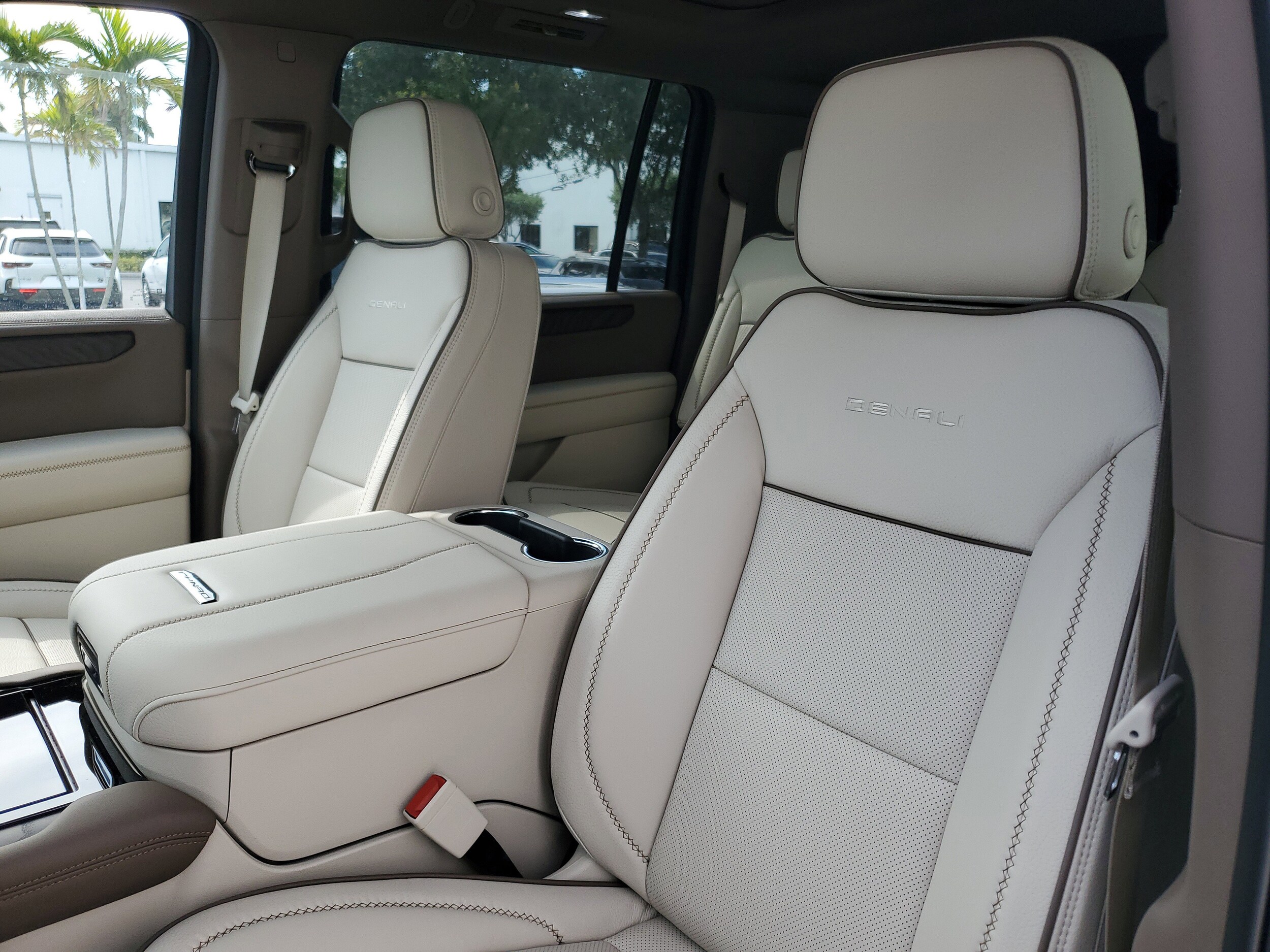 2026 GMC Yukon XL Denali - Photo 22