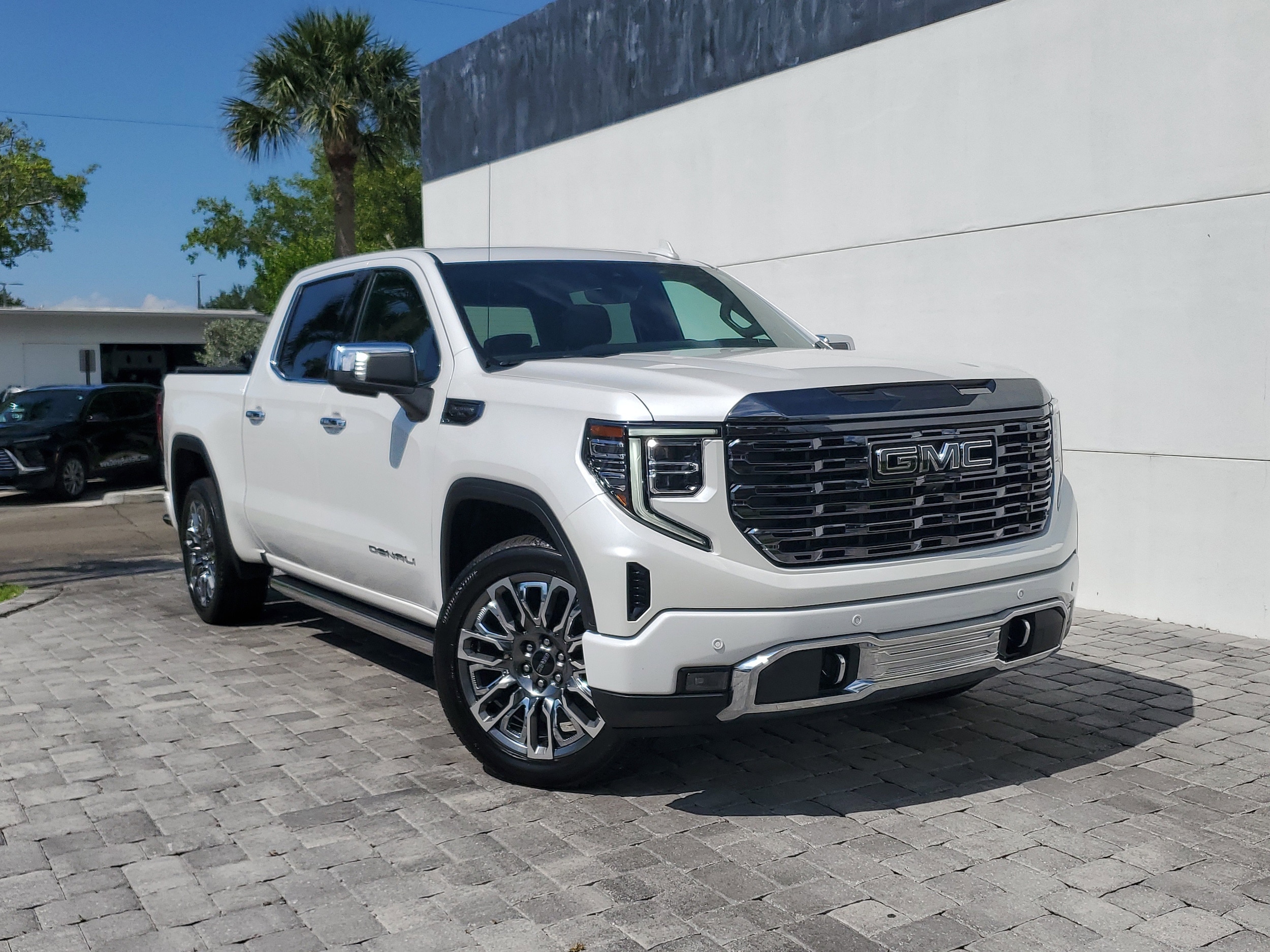 2024 GMC Sierra 4WD Crew Cab Short Box Denali Ultimate's photo