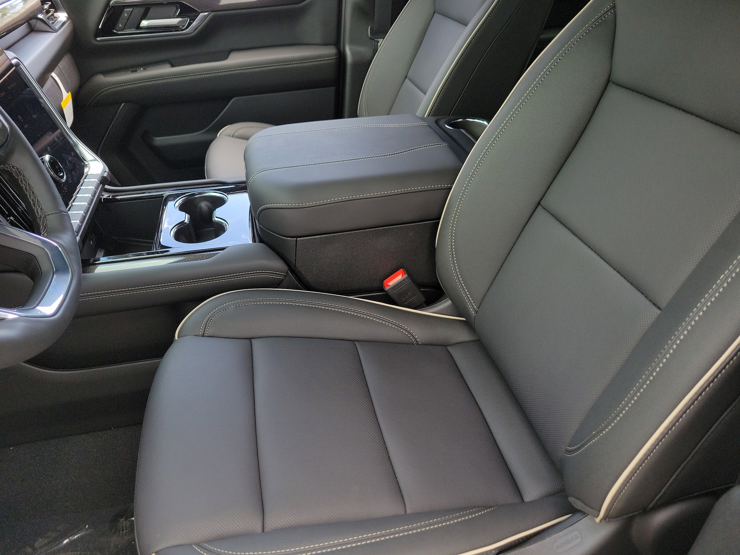 2026 GMC Yukon XL Elevation - Photo 23
