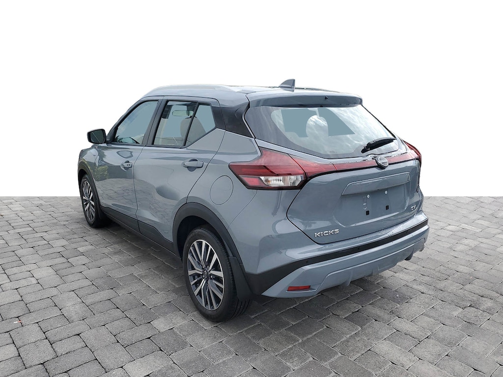 Used 2024 Nissan Kicks SV Xtronic CVT SUV