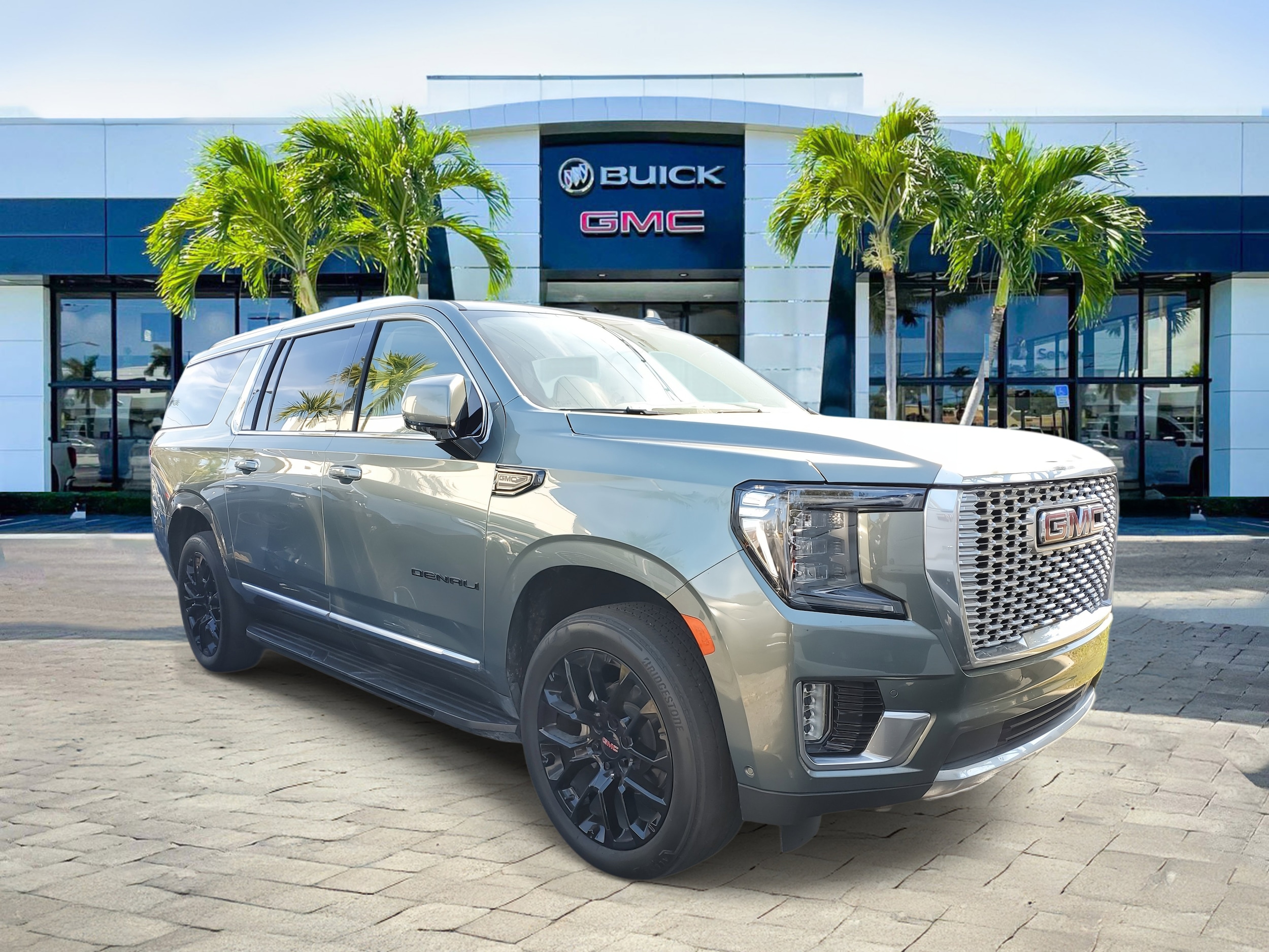 2024 GMC Yukon XL Denali's photo
