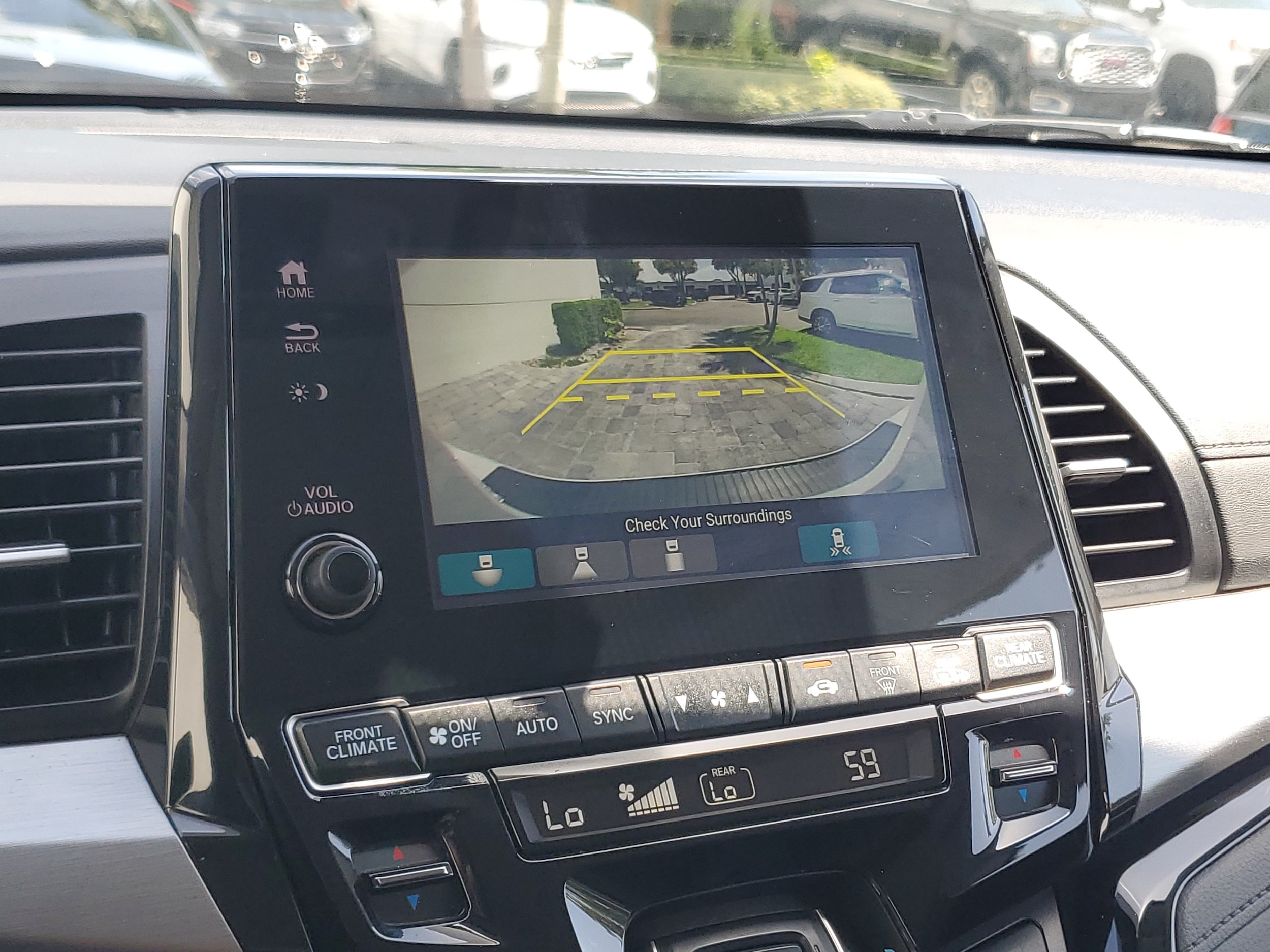 2024 Honda Odyssey Touring - Photo 28