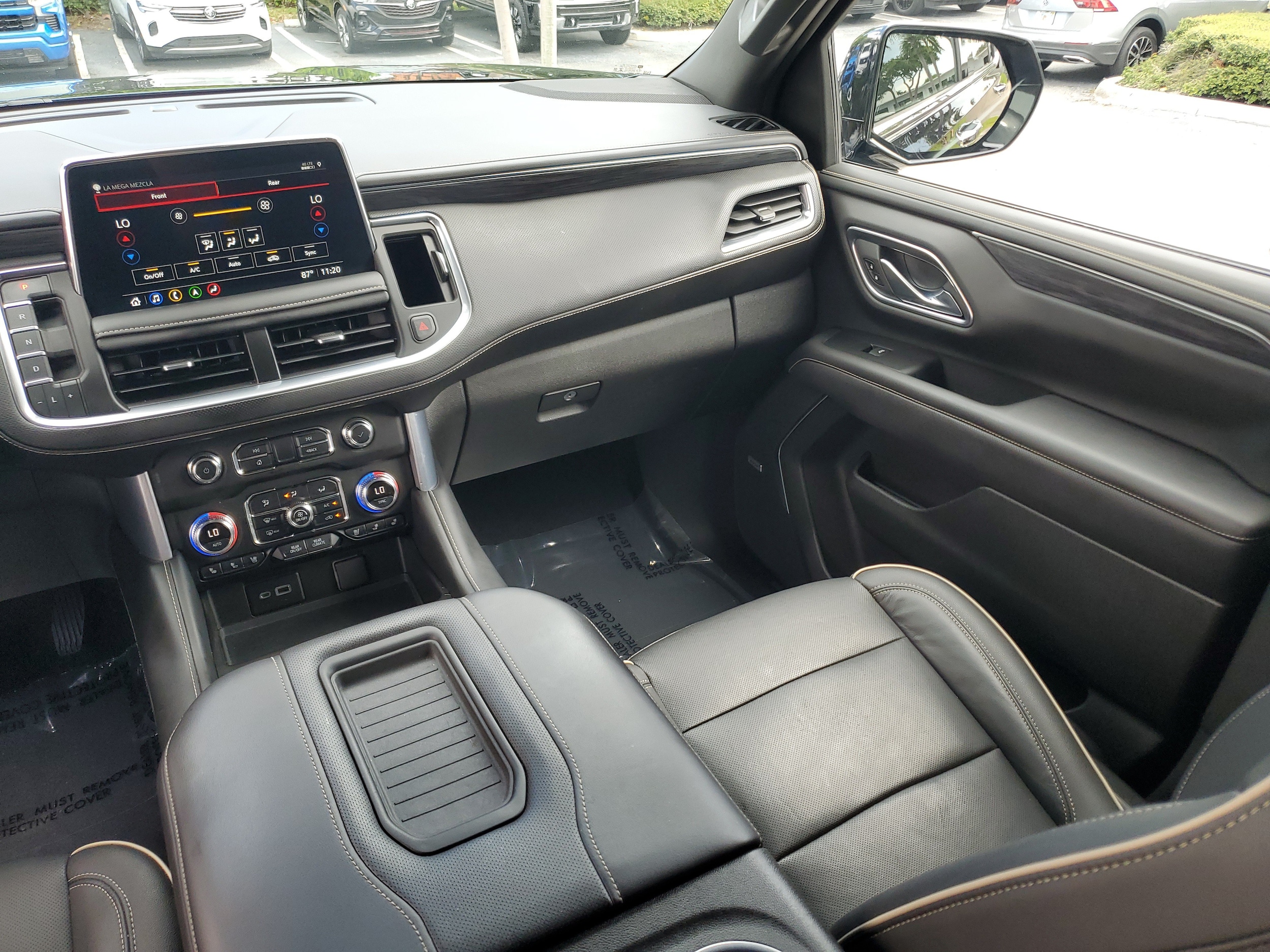2021 GMC Yukon SLT - Photo 17