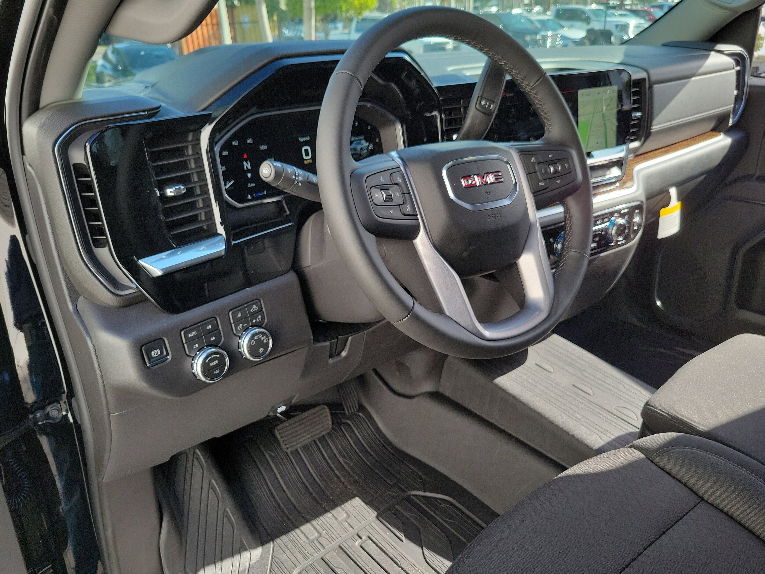 2026 GMC Sierra 1500 SLE - Photo 20