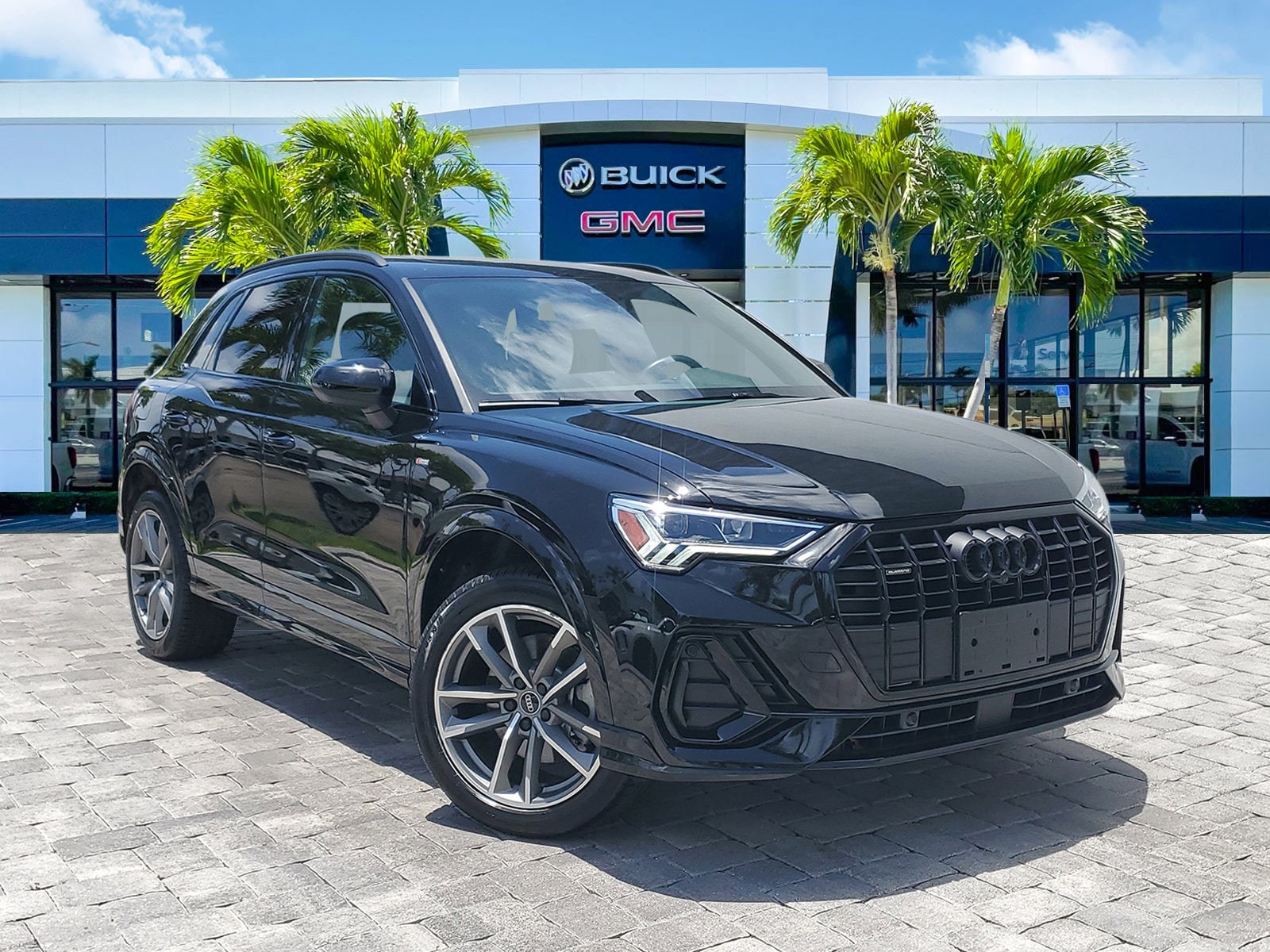 2022 Audi Q3 45 TFSI S Line Premium Plus quattro's photo