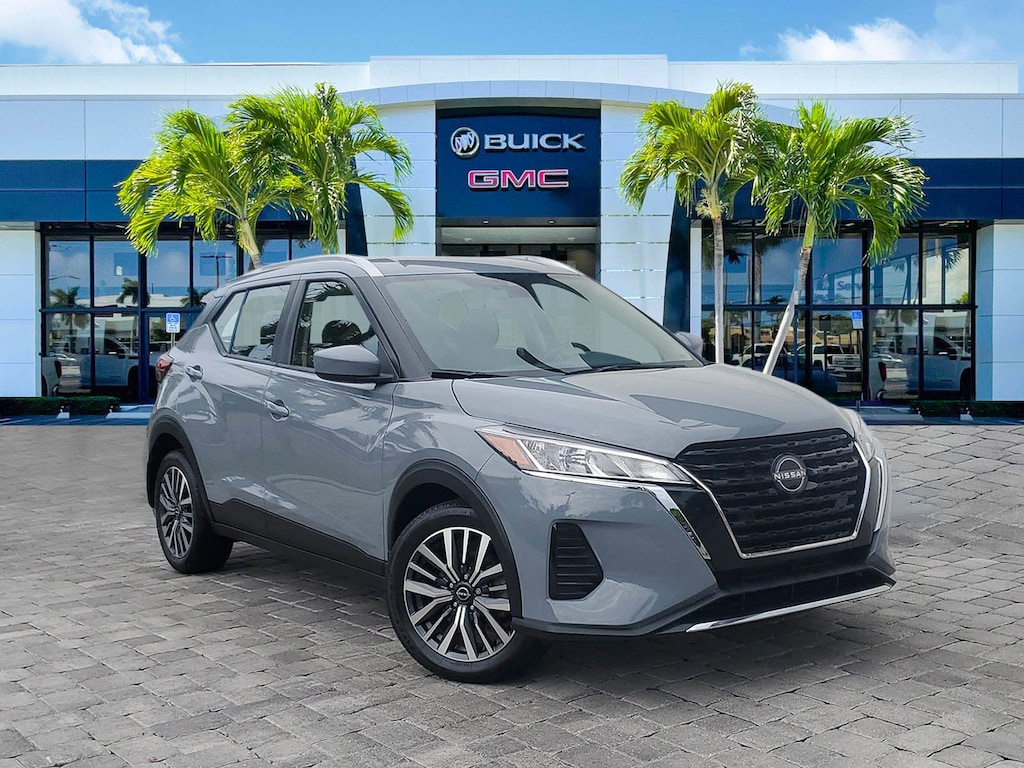 Used 2024 Nissan Kicks SV Xtronic CVT SUV