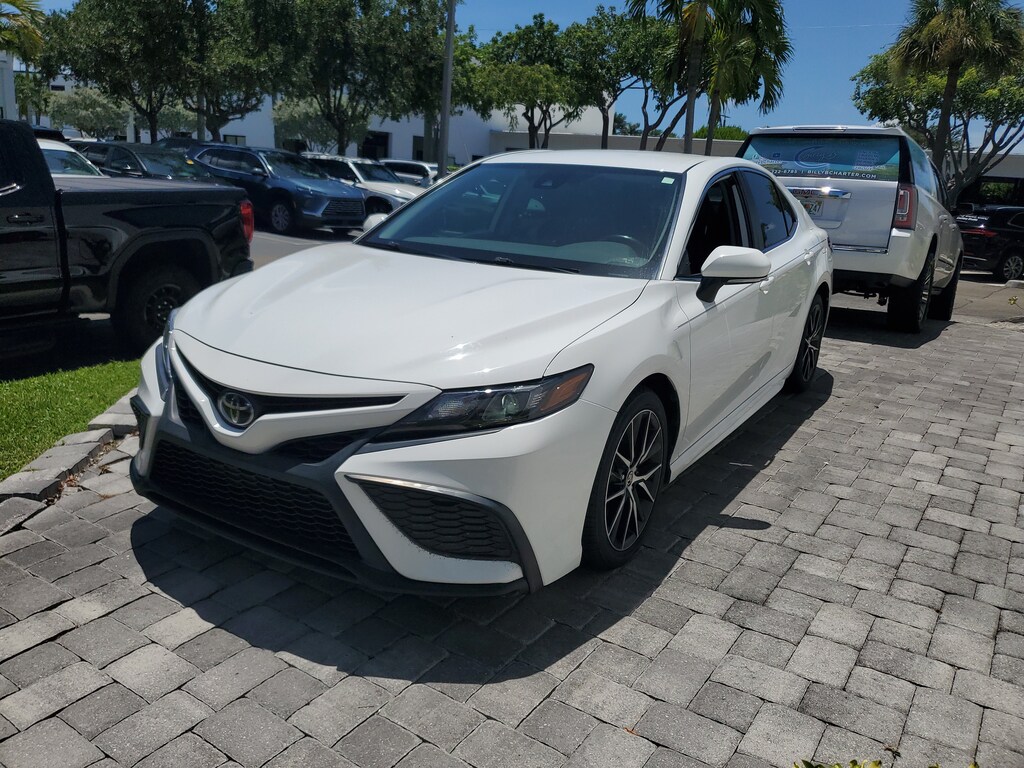 Used 2023 Toyota Camry SE Sedan