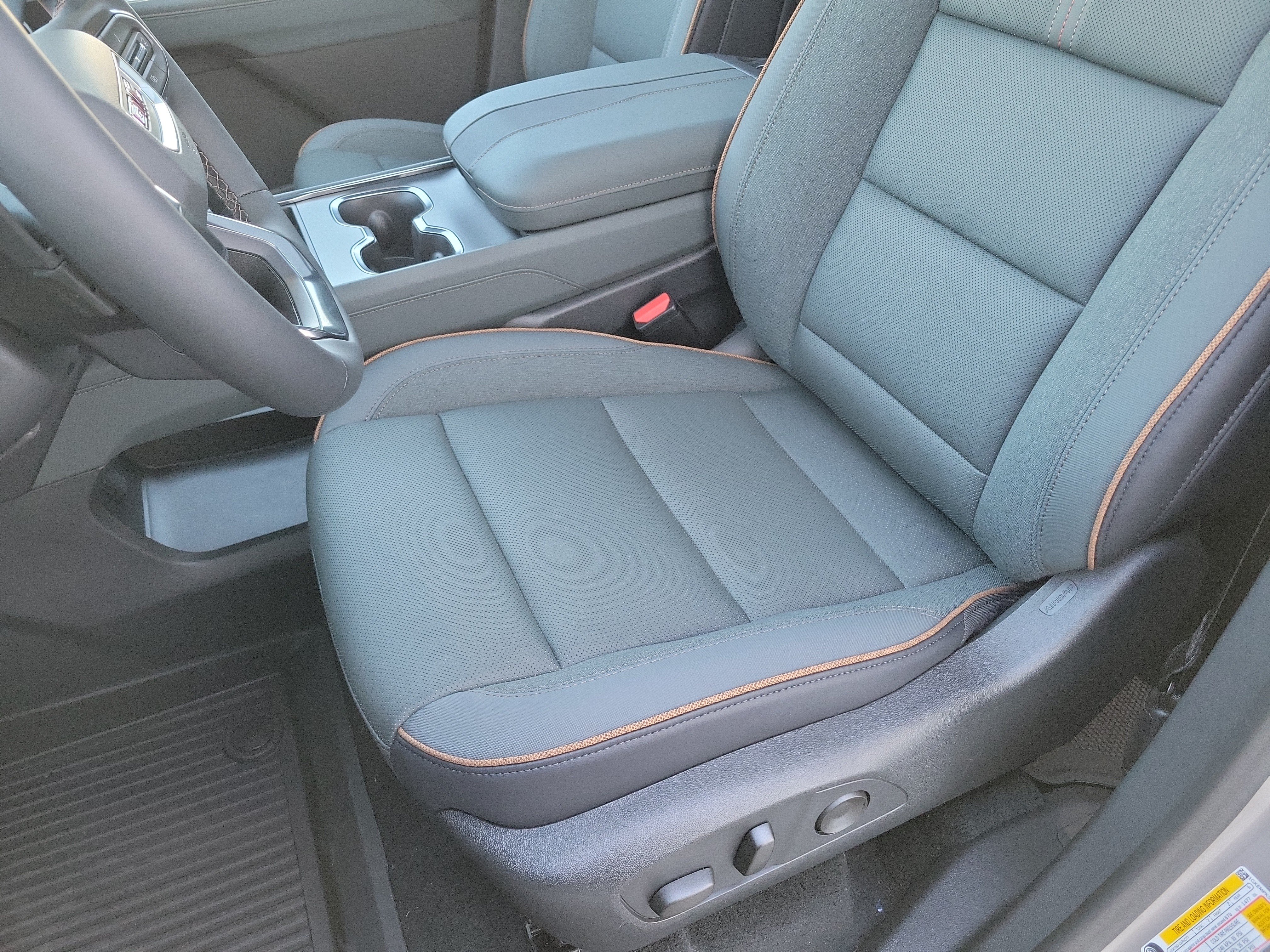 2027 GMC Acadia AT4 - Photo 22