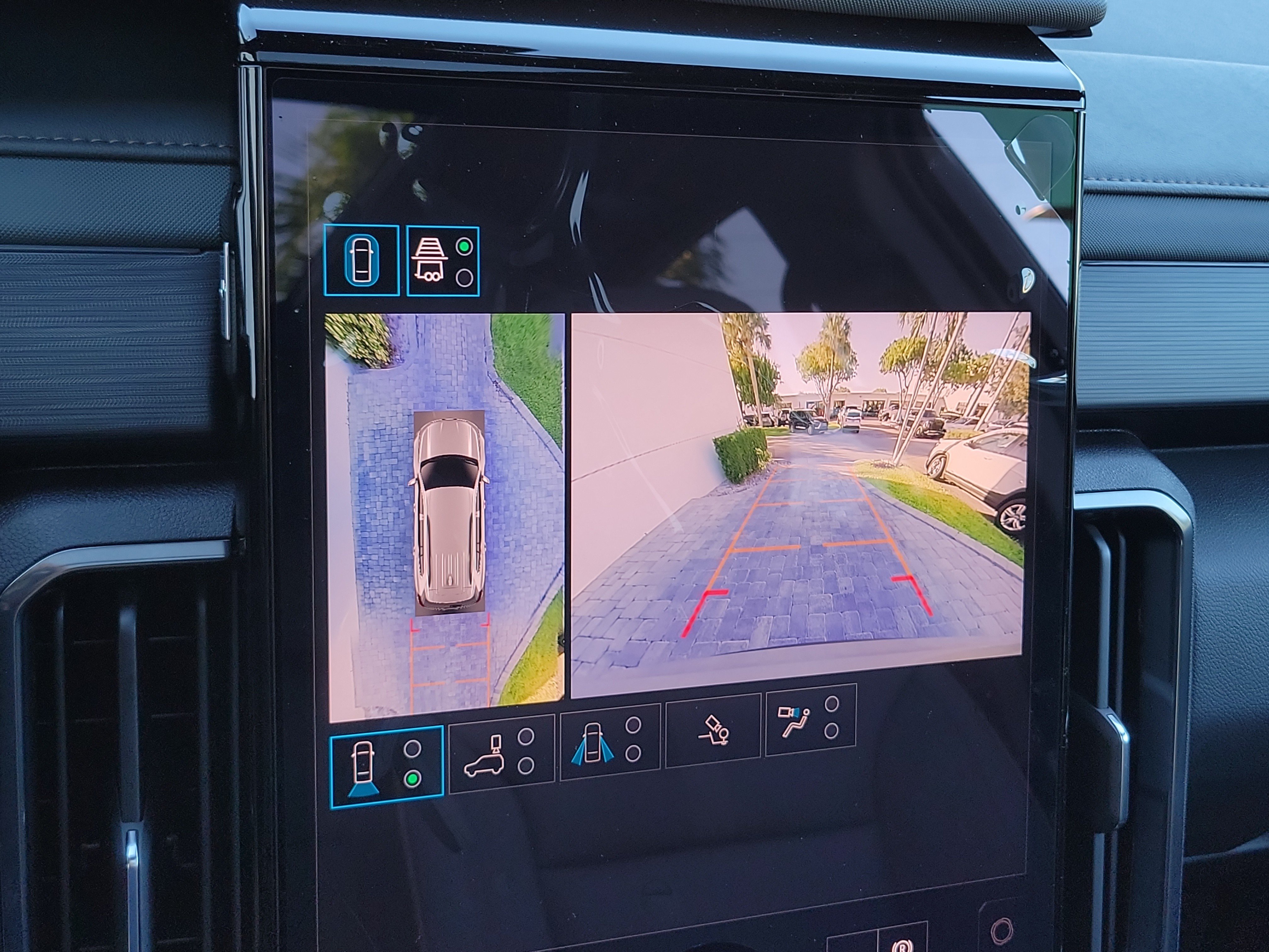 2027 GMC Acadia AT4 - Photo 28
