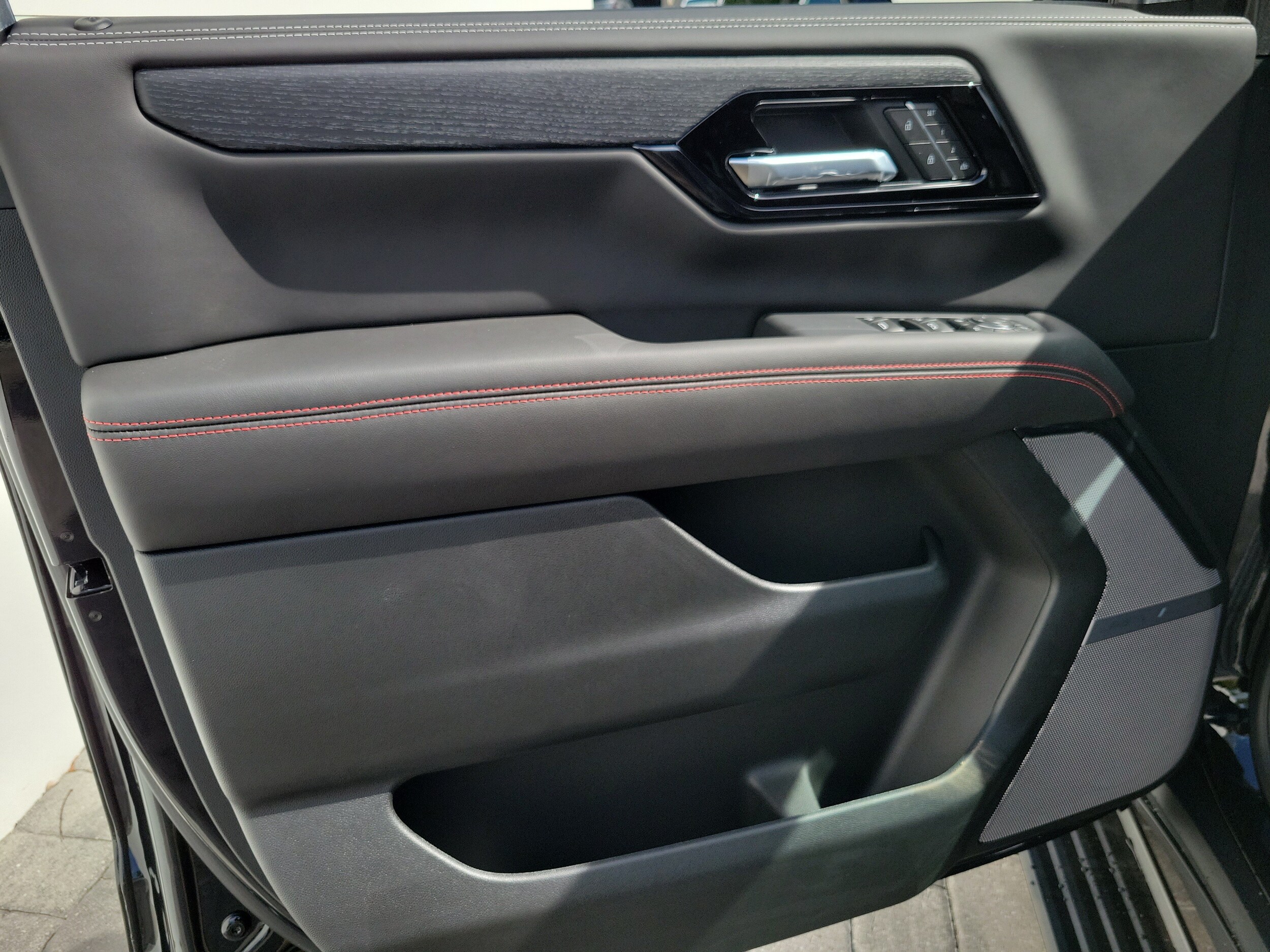 2026 GMC Yukon XL AT4 Ultimate - Photo 19