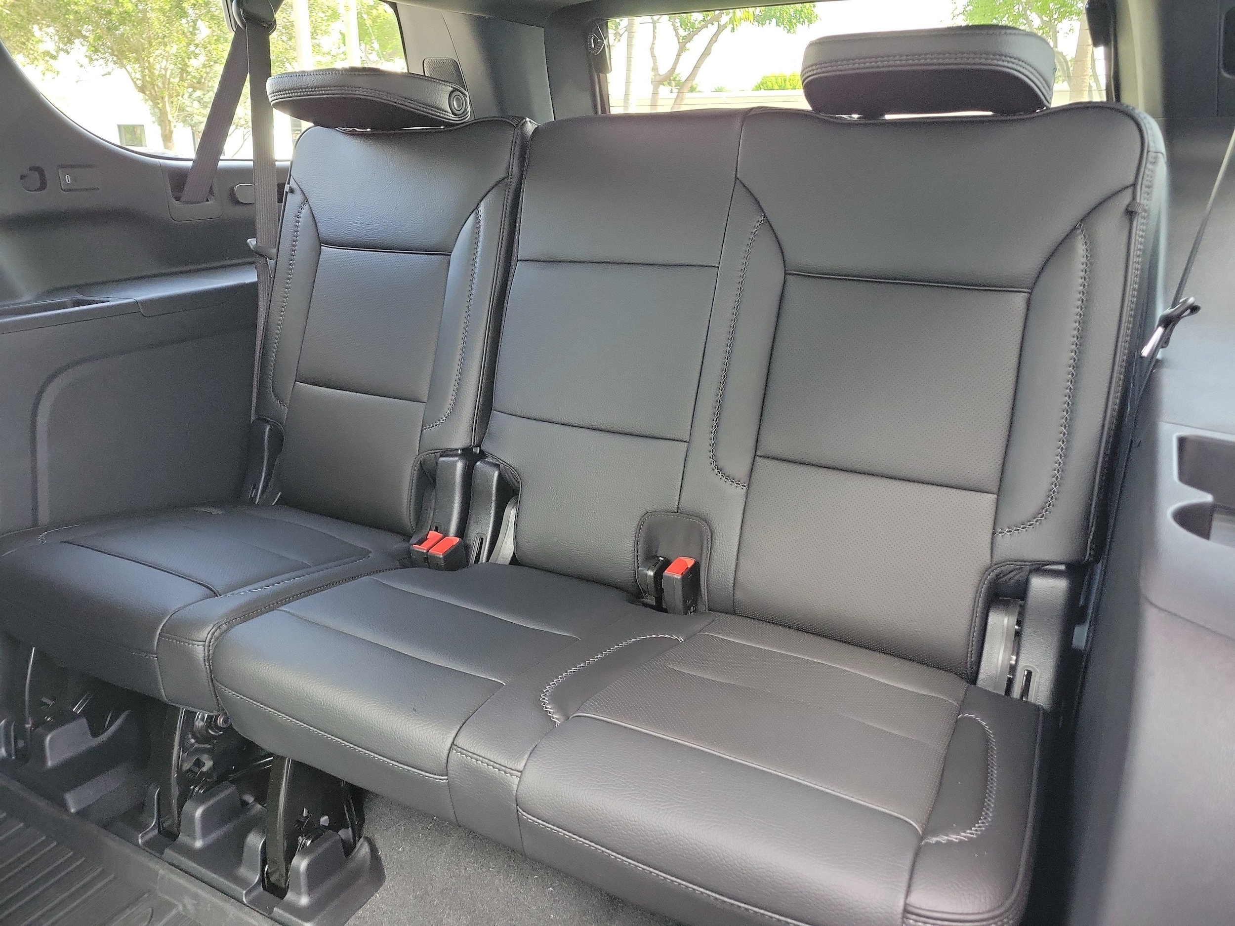 2026 GMC Yukon XL Denali - Photo 13
