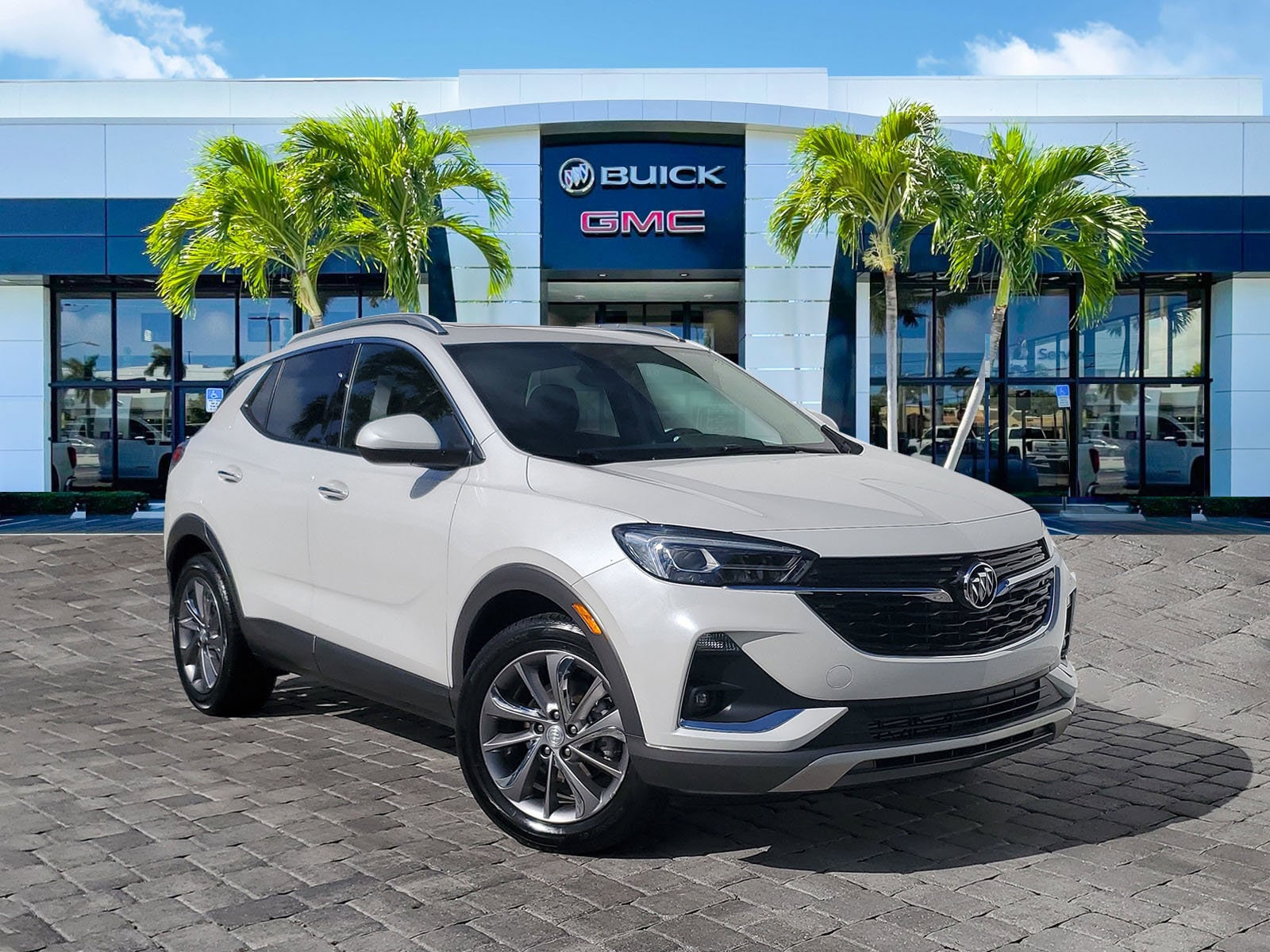 2023 Buick Encore GX Essence's photo