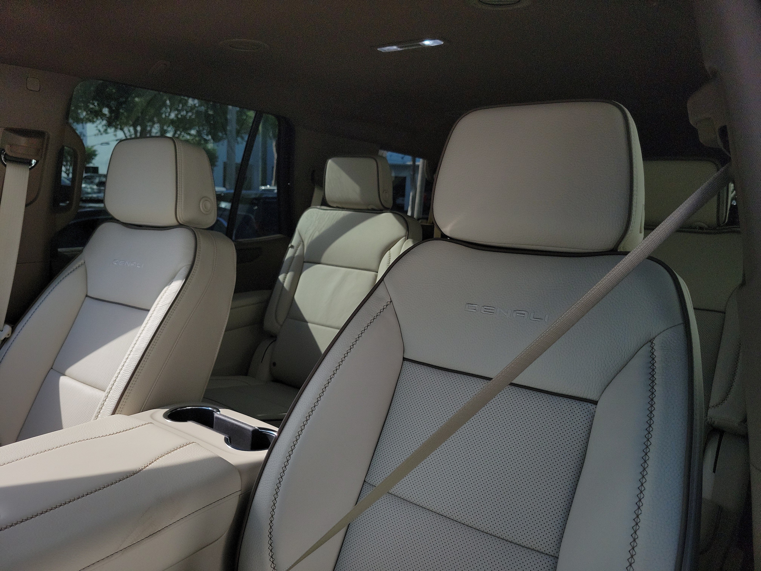 2026 GMC Yukon Denali - Photo 22