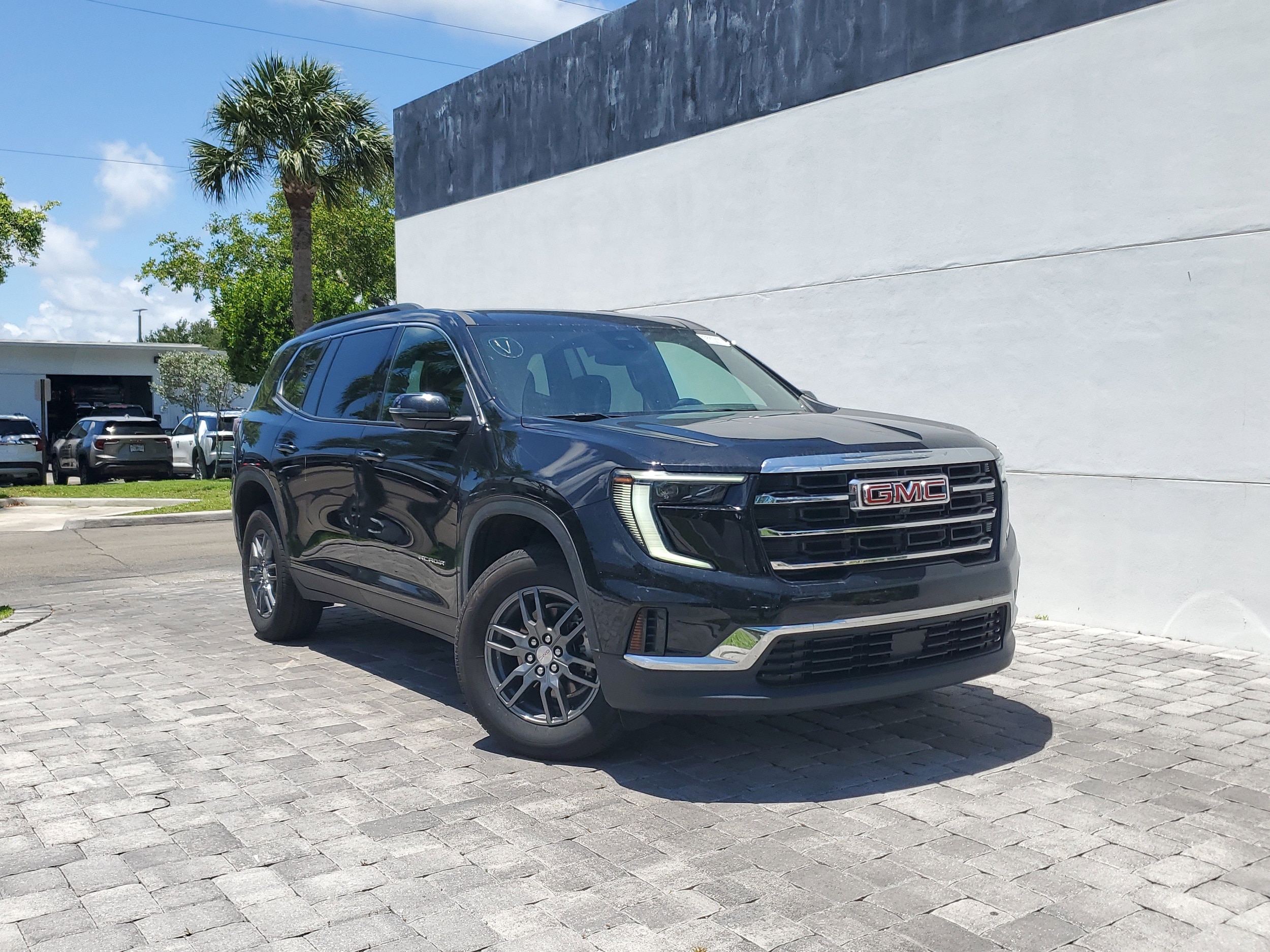 2025 GMC Acadia Elevation FWD's photo
