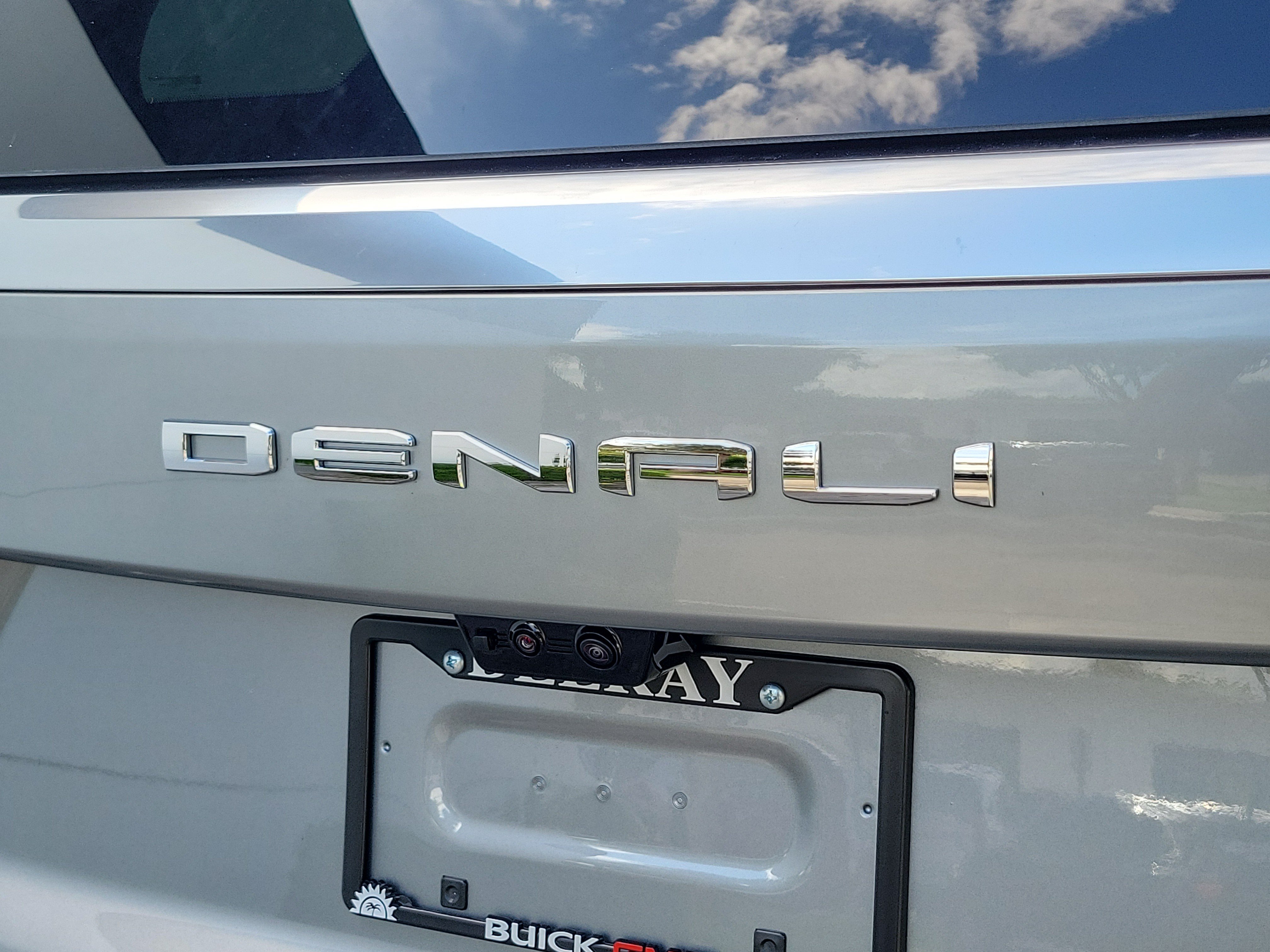 2026 GMC Yukon XL Denali - Photo 7