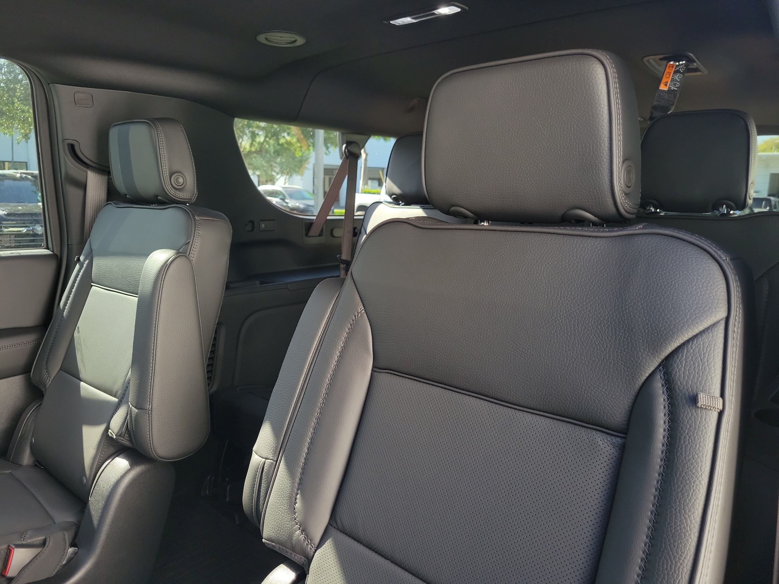 2026 GMC Yukon XL Denali - Photo 14