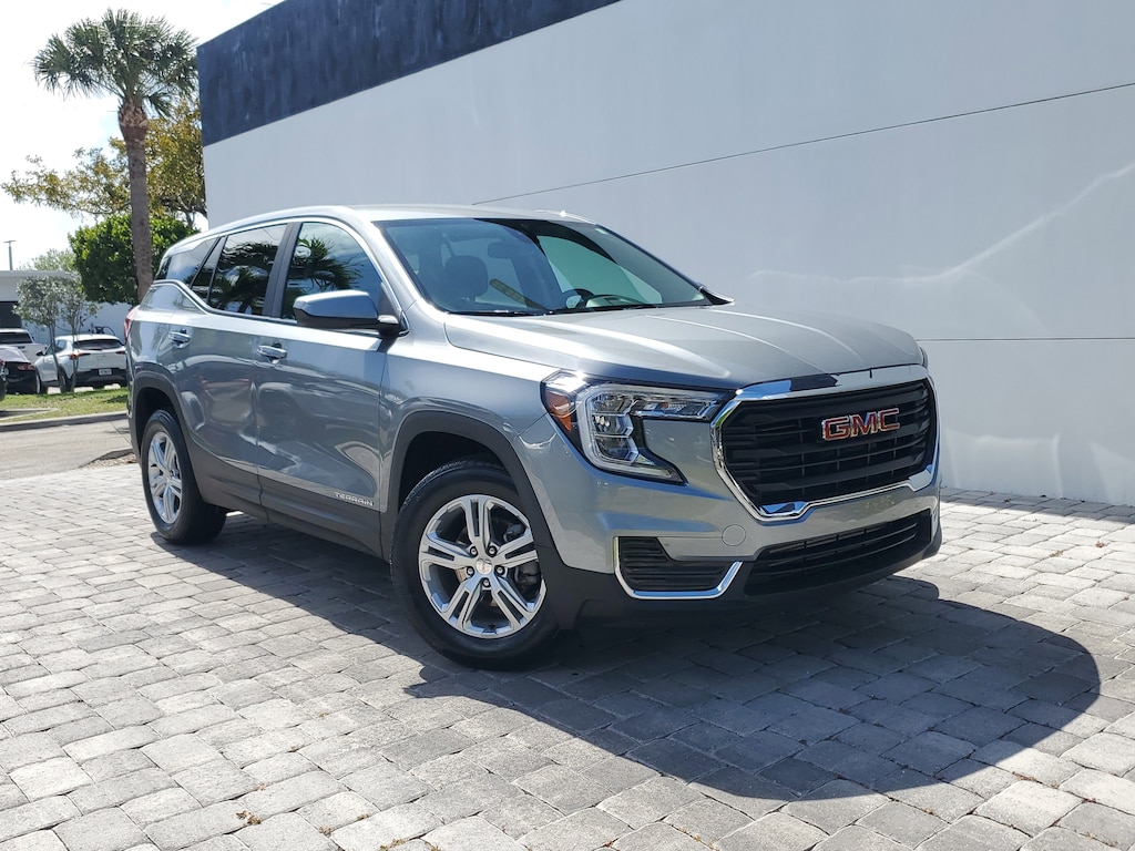 Used 2024 GMC Terrain SLE SUV