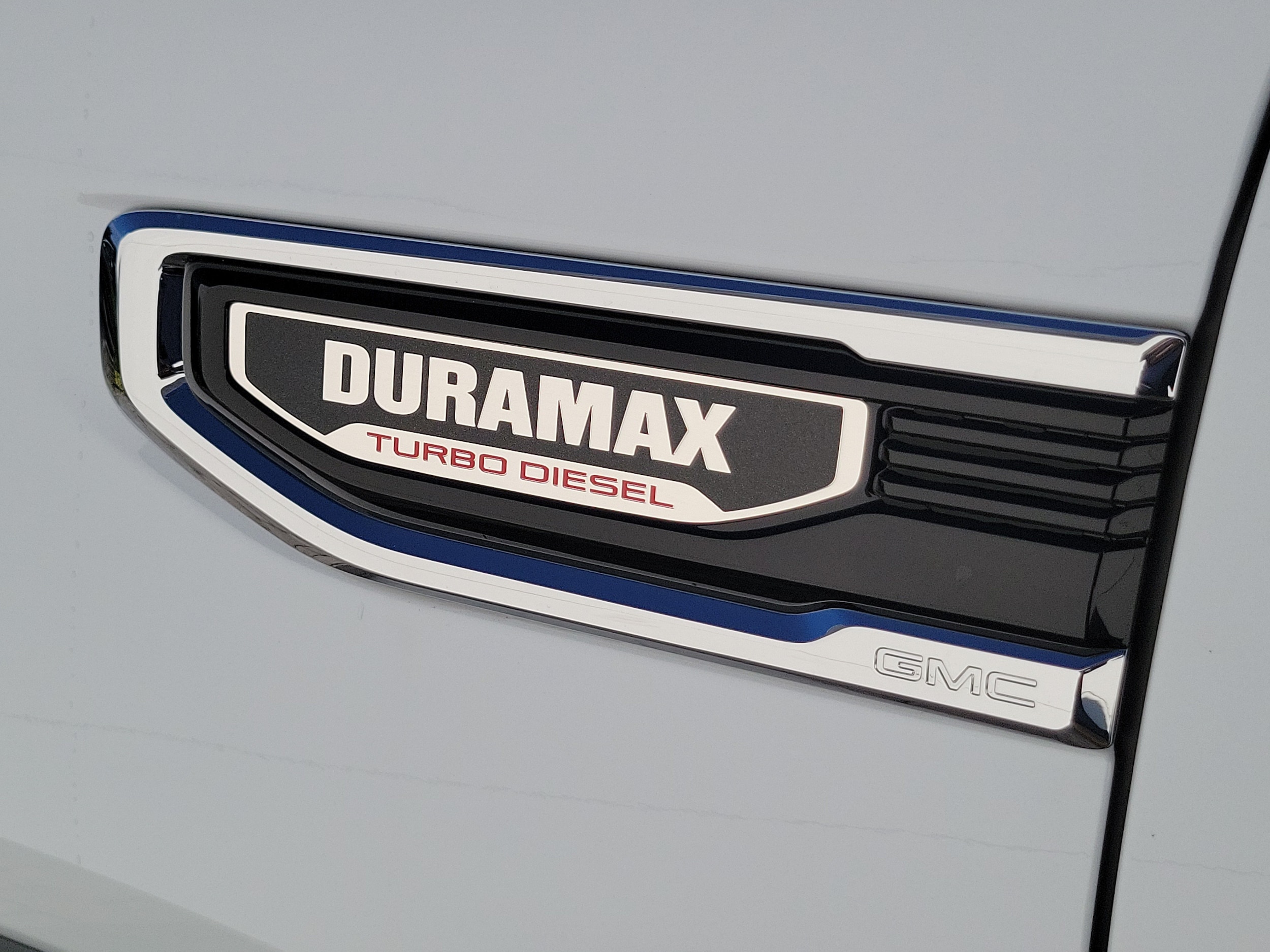 2026 GMC Sierra 1500 SLT - Photo 9