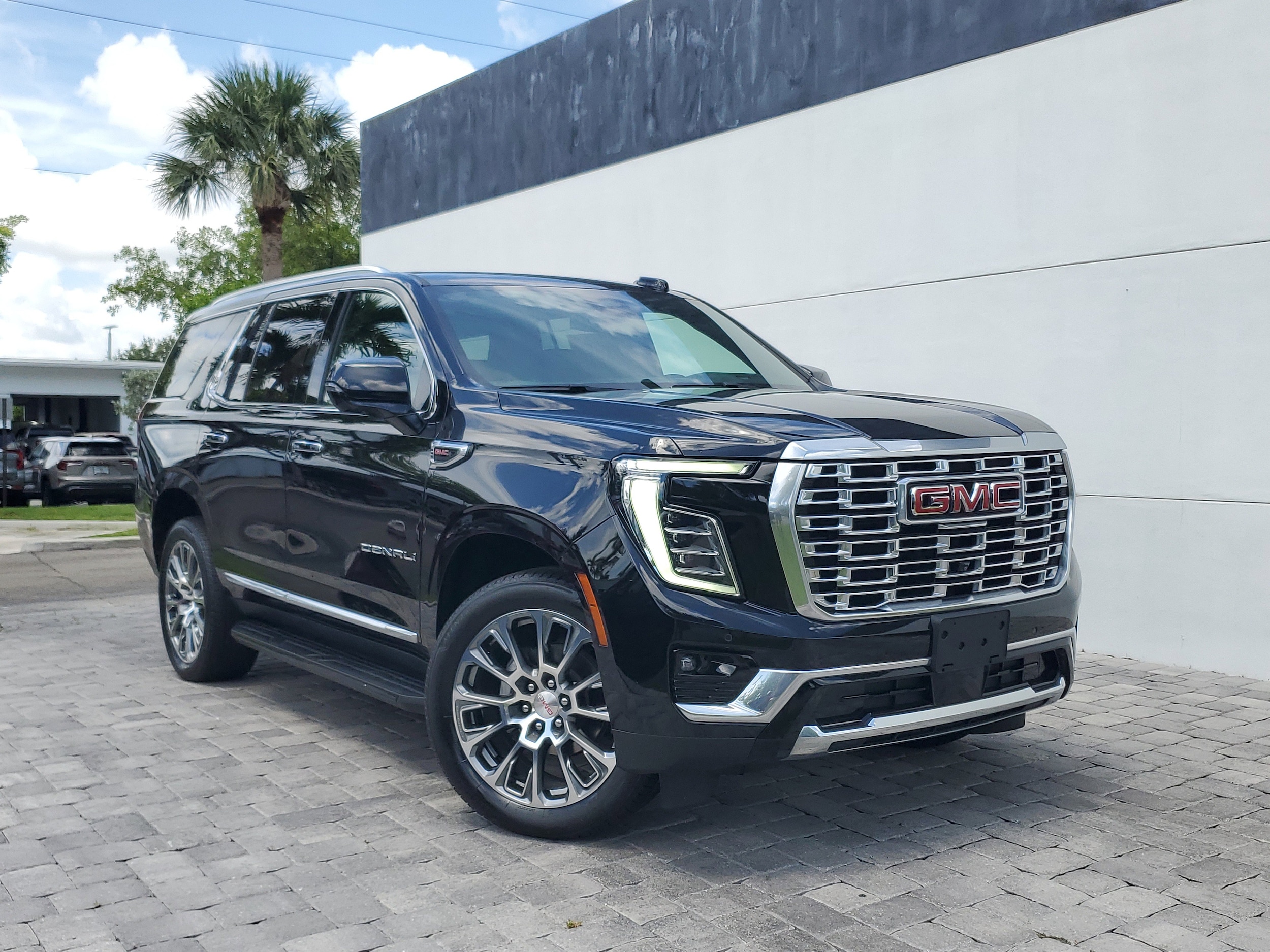 2025 GMC Yukon 4WD Denali's photo