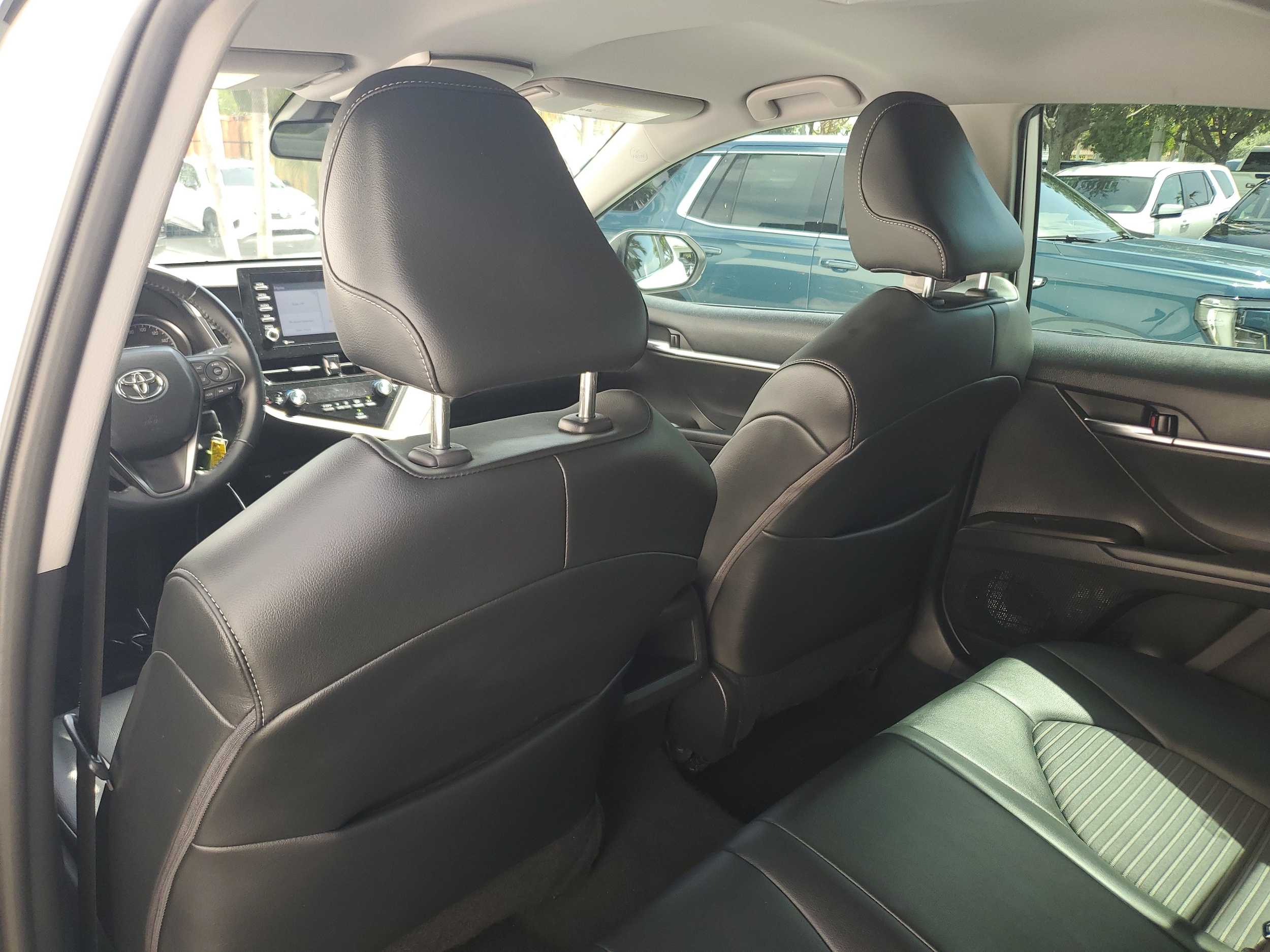 2023 Toyota Camry SE - Photo 12