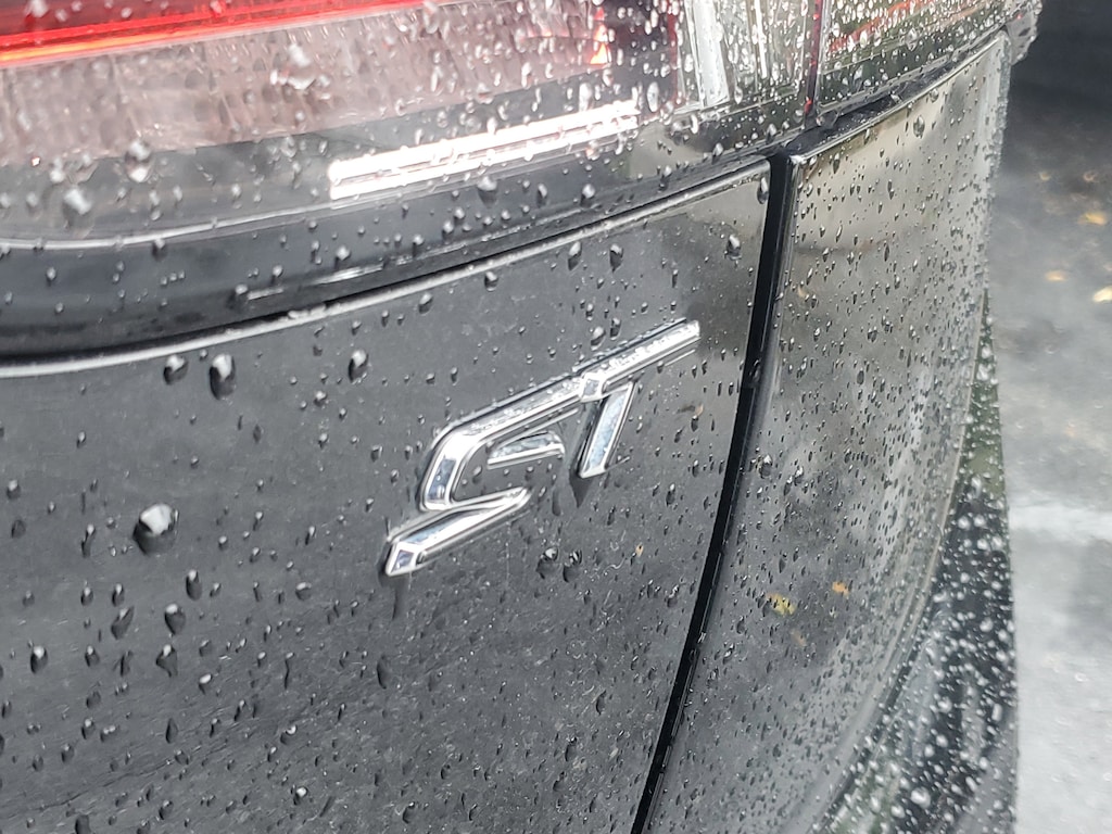 Used 2023 Buick Envision Essence SUV