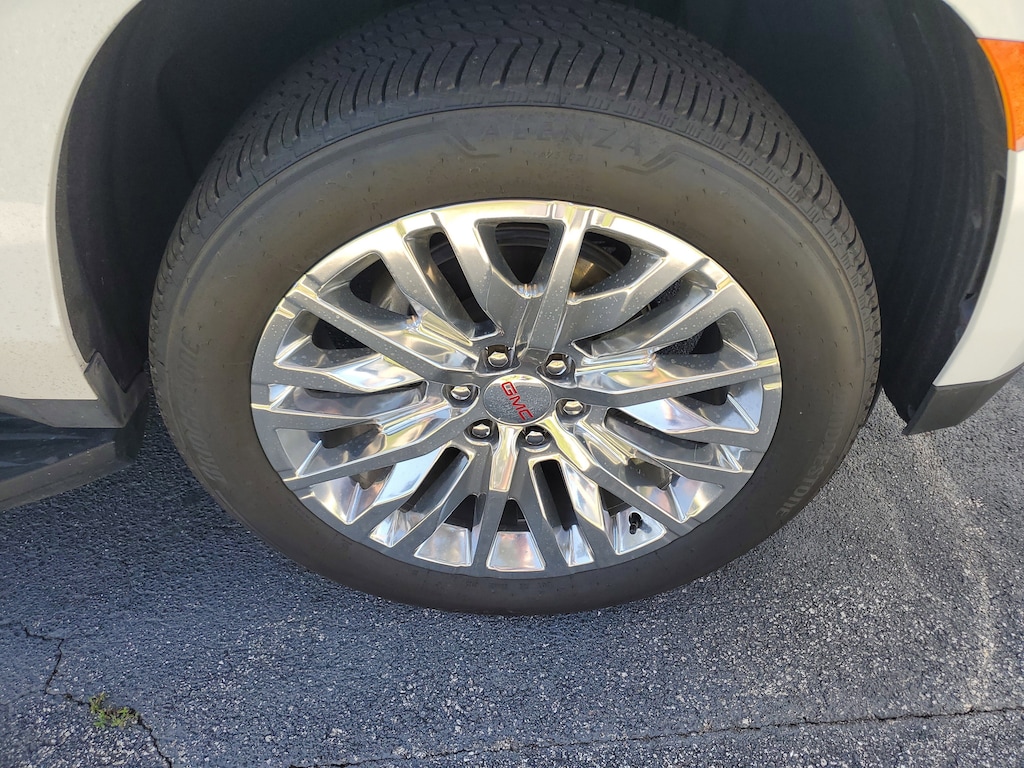 Used 2023 GMC Yukon SLT SUV