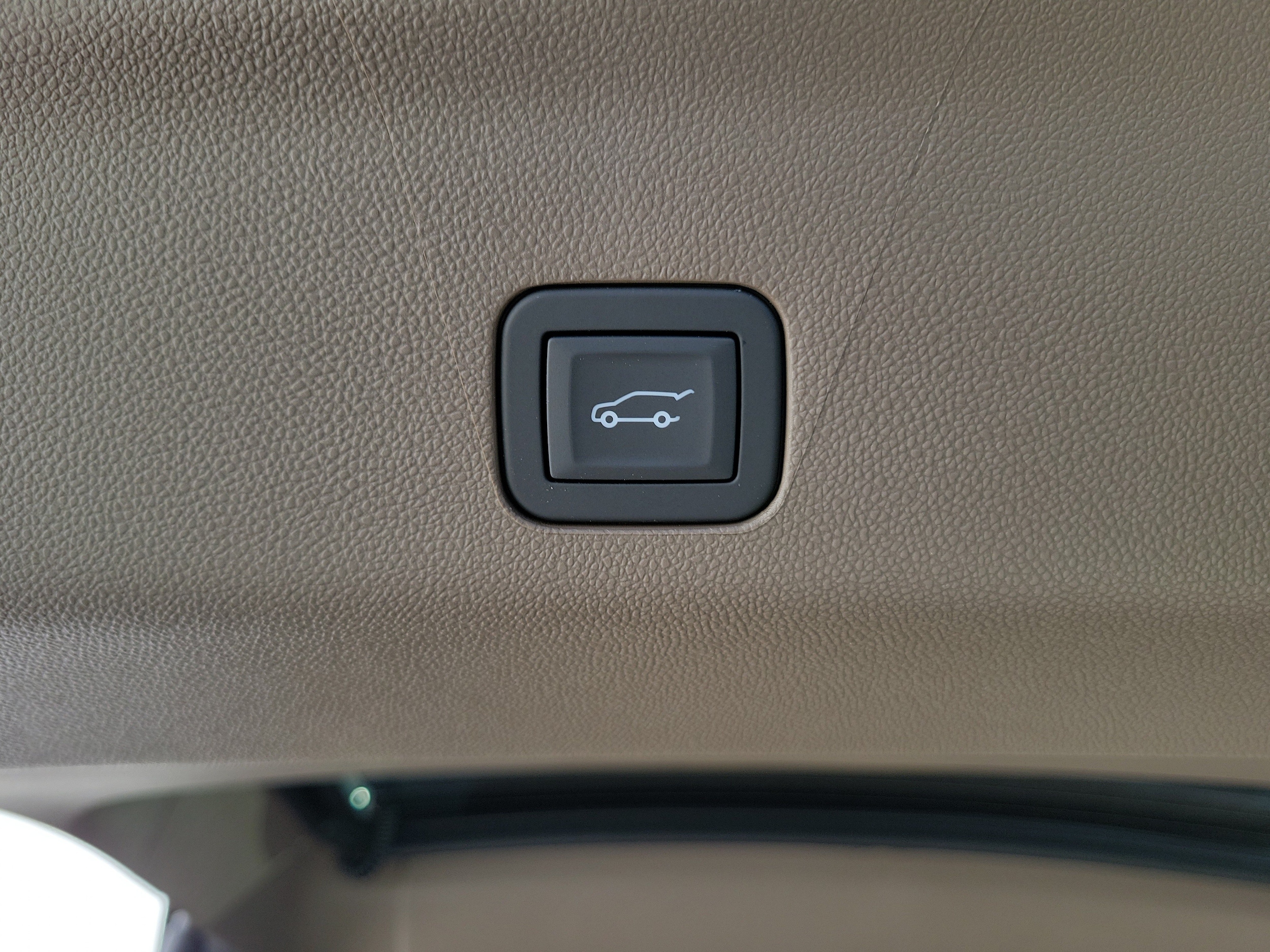 2026 GMC Yukon Denali - Photo 10
