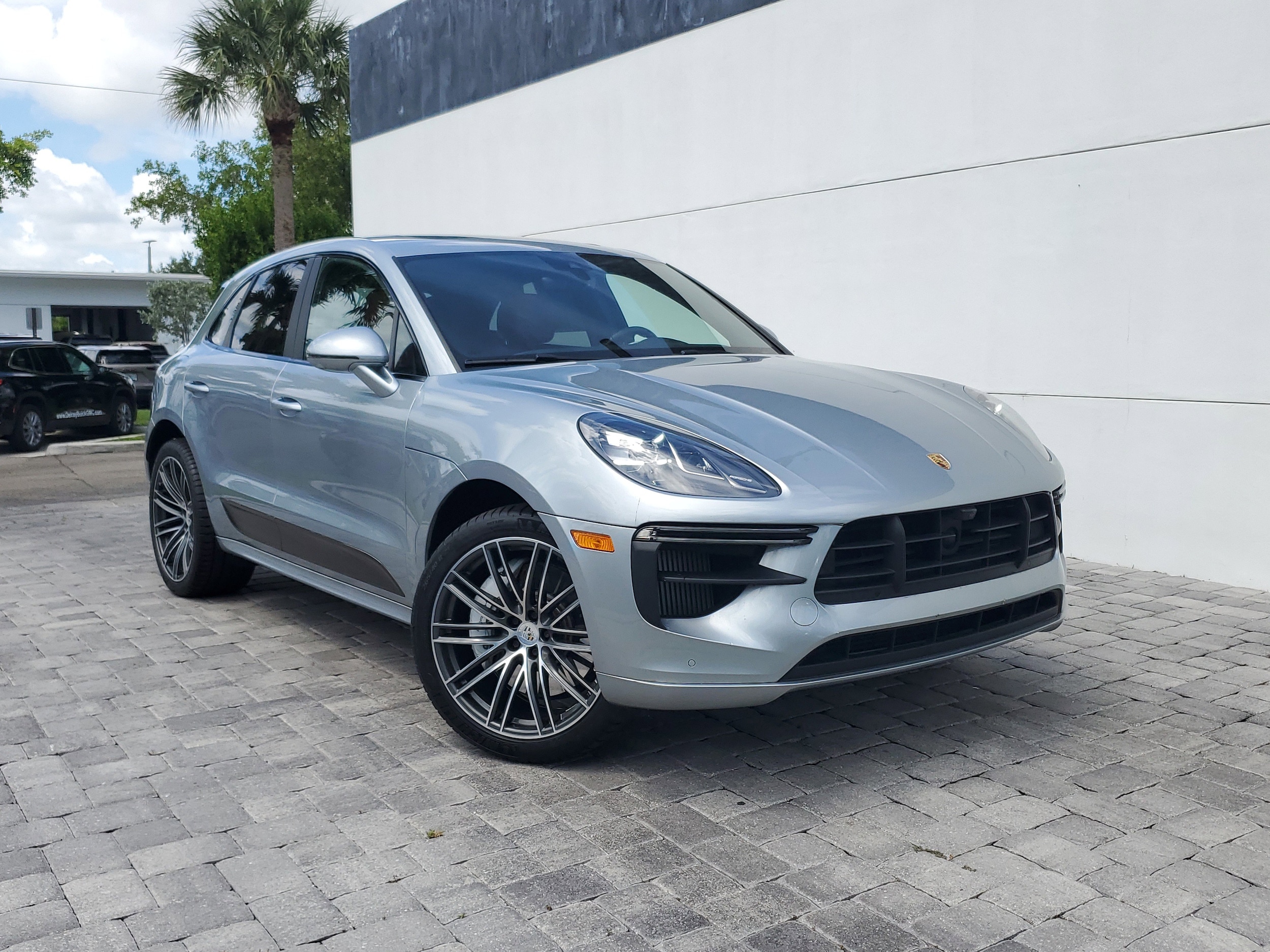 2020 Porsche Macan Turbo's photo