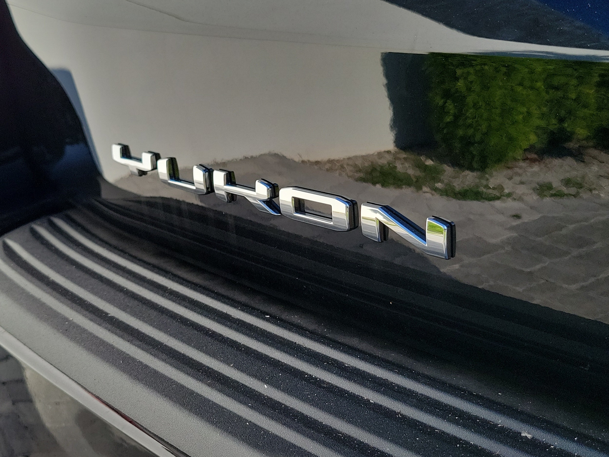 2026 GMC Yukon XL Denali - Photo 7