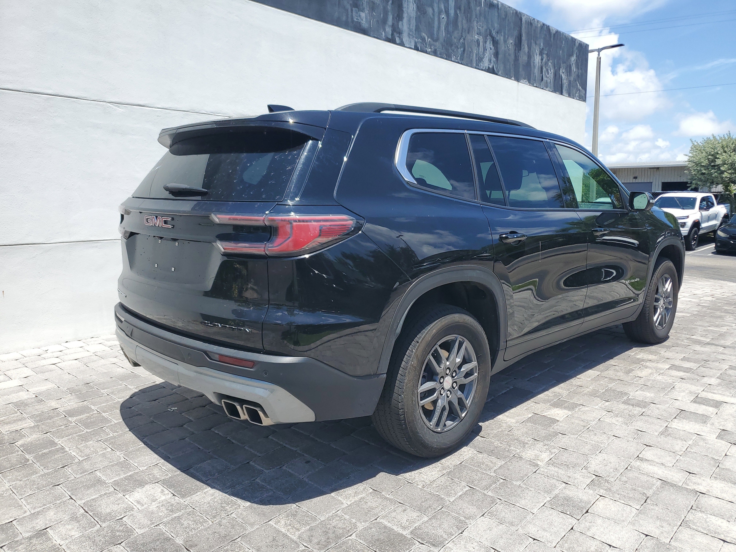 2025 GMC Acadia Elevation - Photo 6