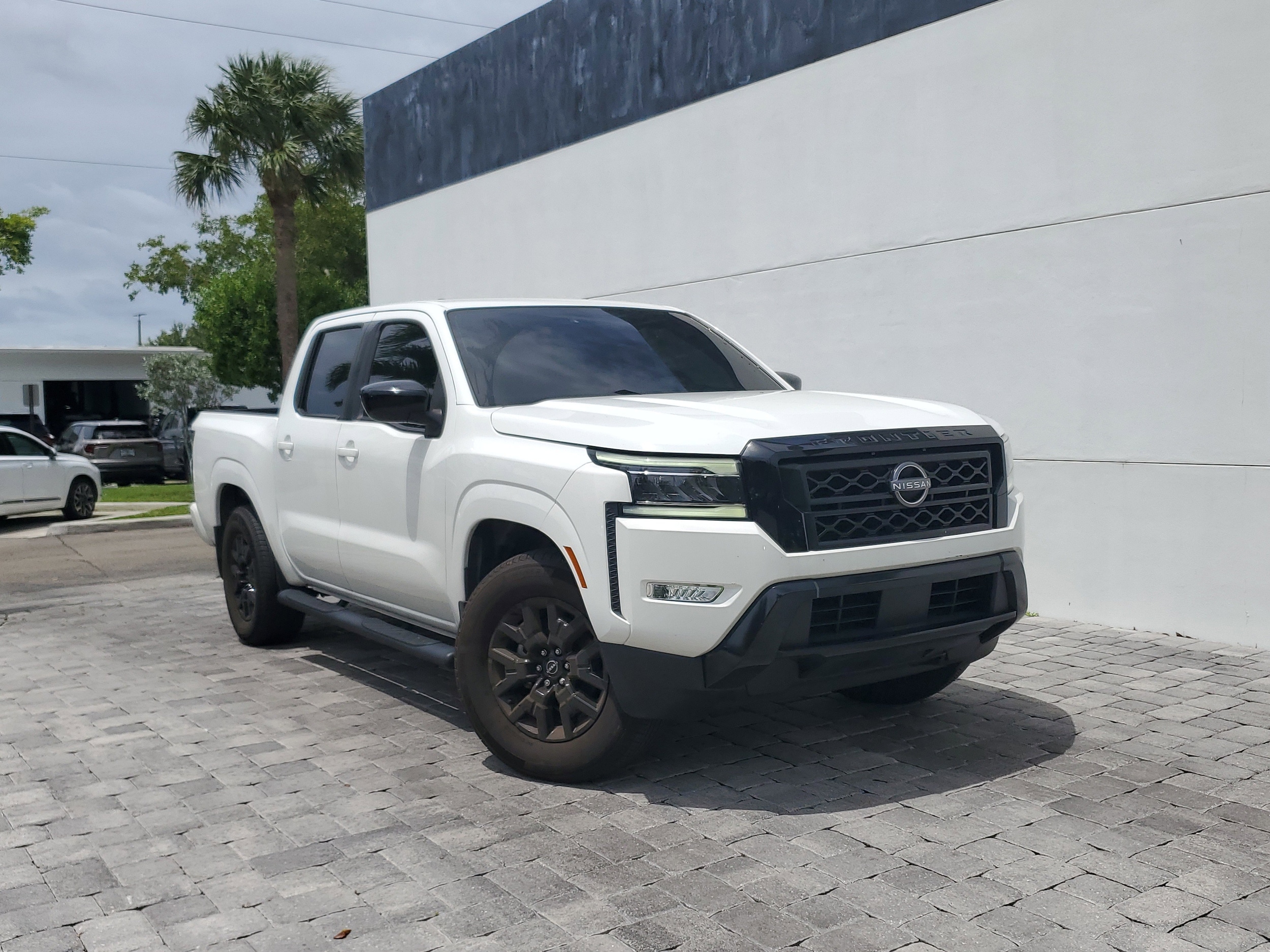 2023 Nissan Frontier SV Crew Cab 4X2 SWB's photo
