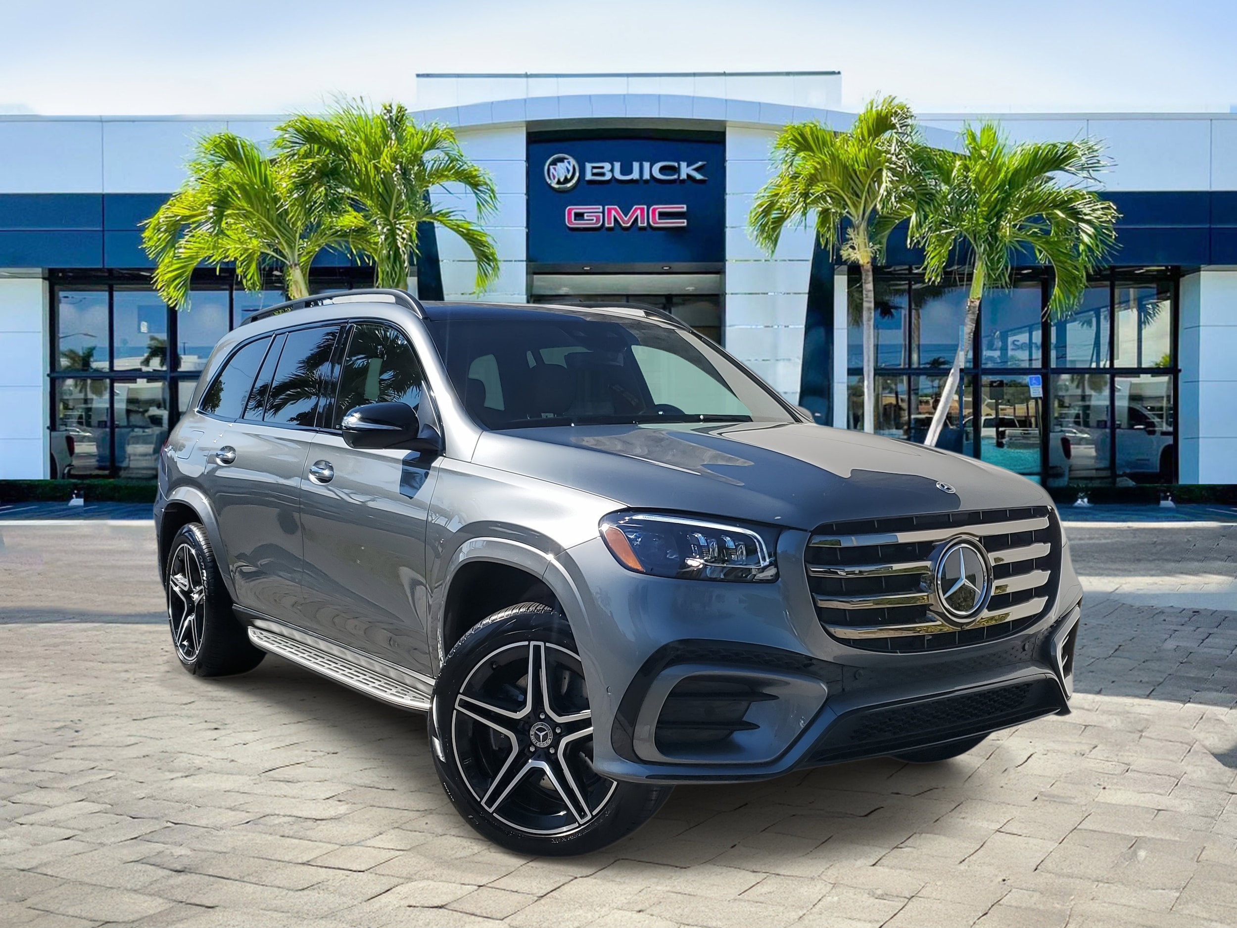 2024 Mercedes-Benz GLS Base's photo