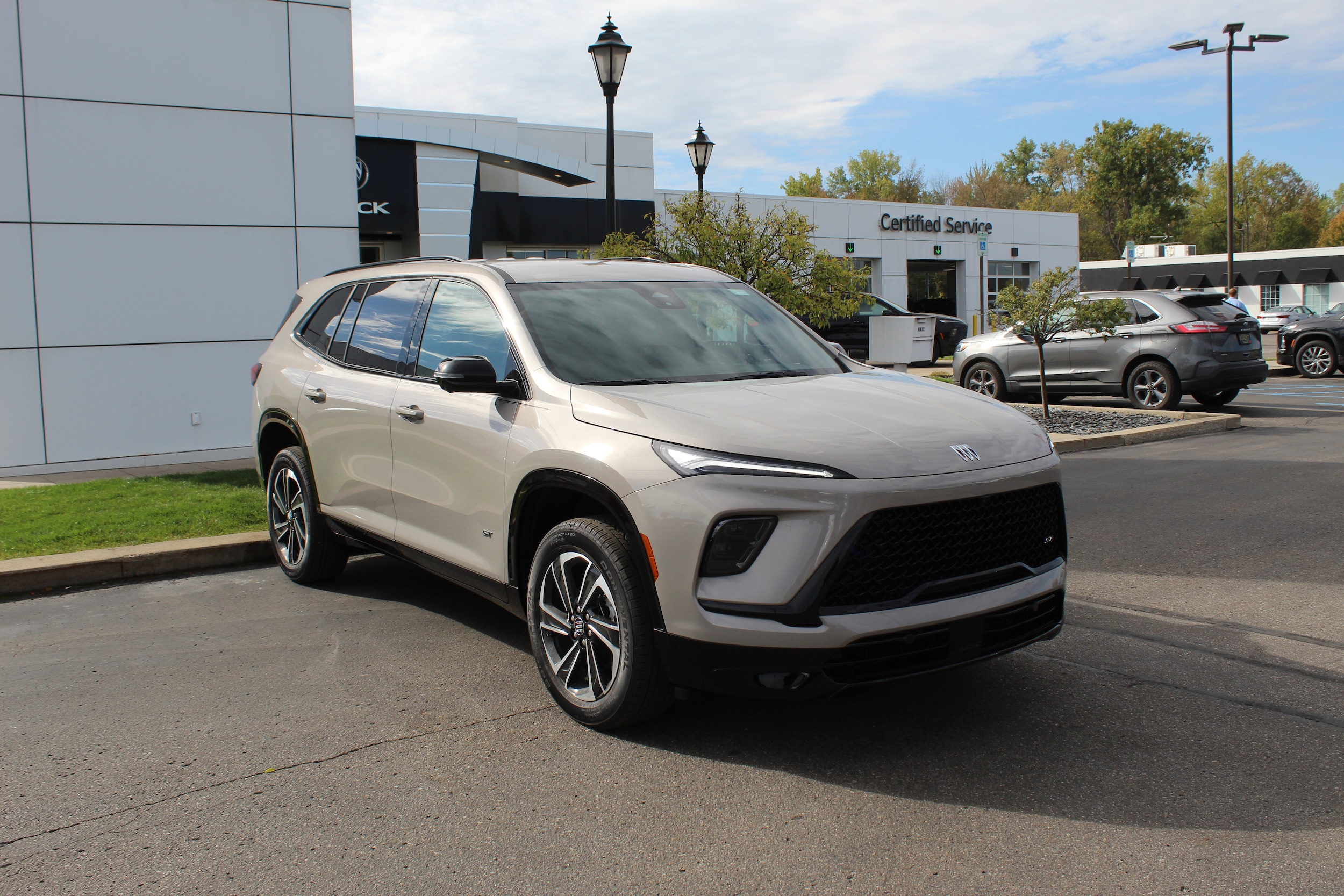 2026 Buick Enclave Sport Touring's photo