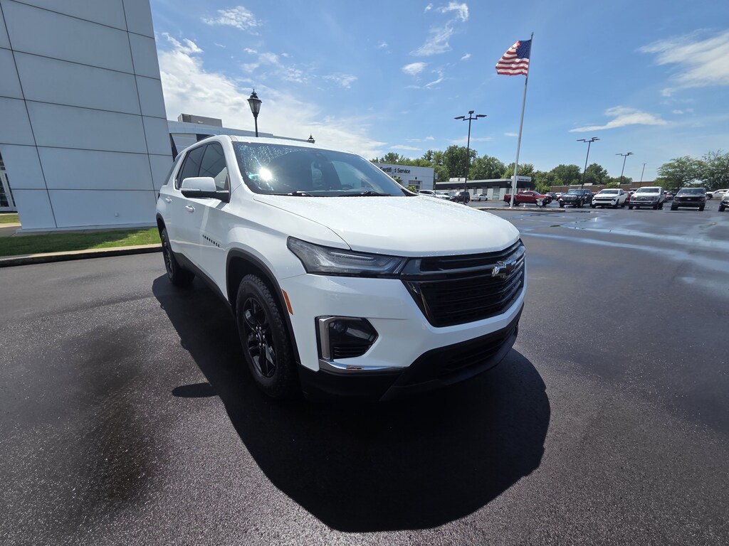 Used 2022 Chevrolet Traverse LT Cloth SUV
